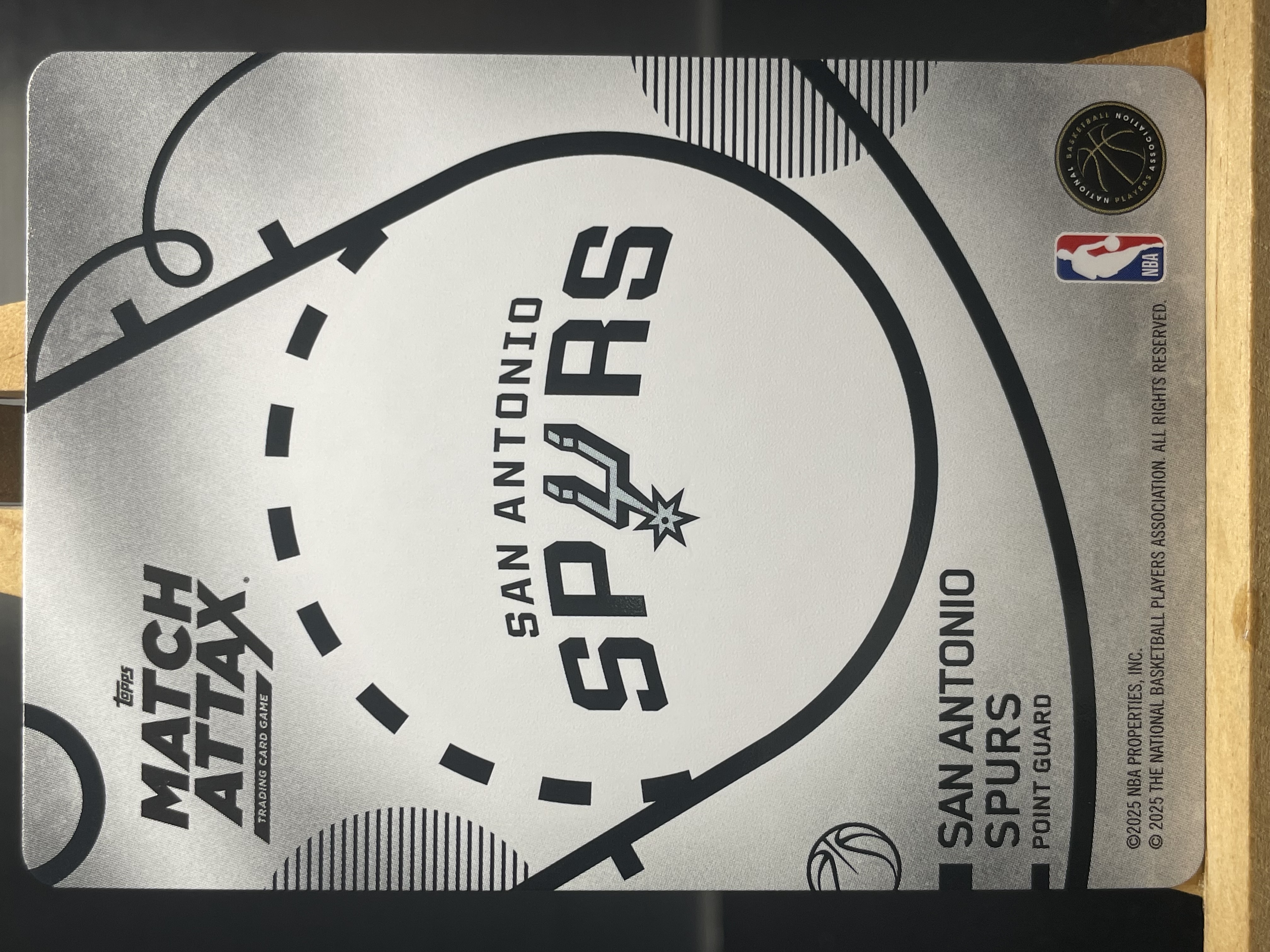 (C8) 2025 TOPPS 折射 小狐狸 达龙 福克斯 马刺 近期大热球星 收藏必备 卡品如图 ! ! !