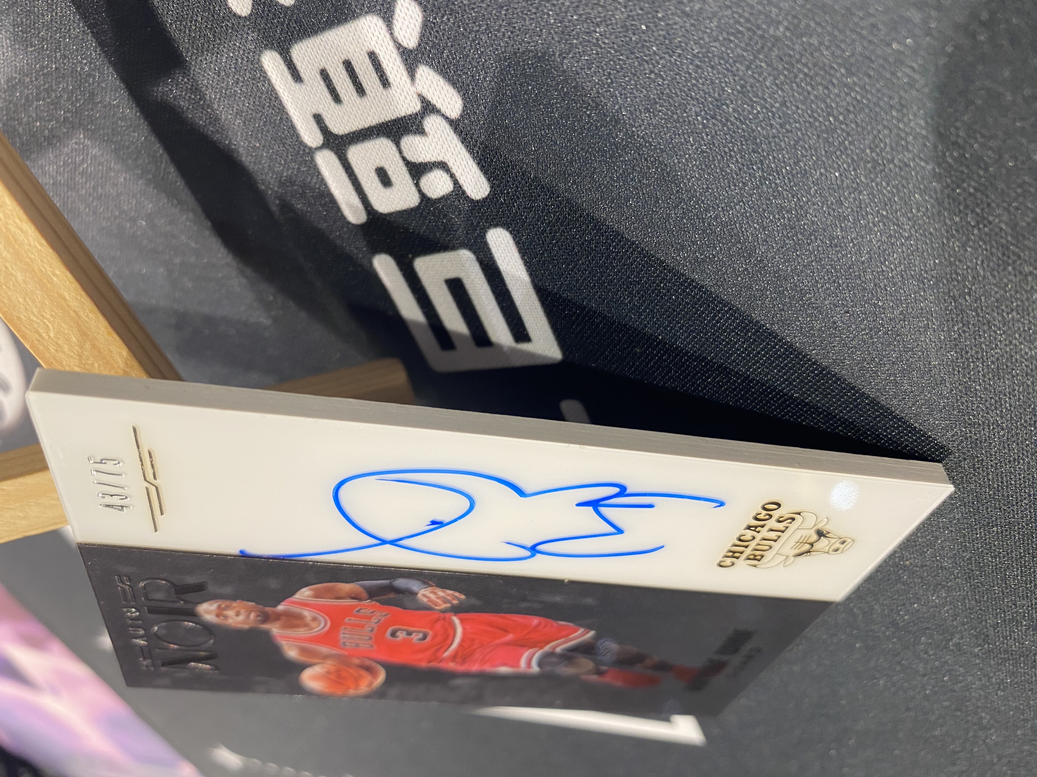 2016-17 Panini Noir Dwyane Wade 诺尔 公牛 德维恩 韦德 闪电侠 签字 卡签 75编 收藏必备 卡品如图 -老道-【乌苏代拍】