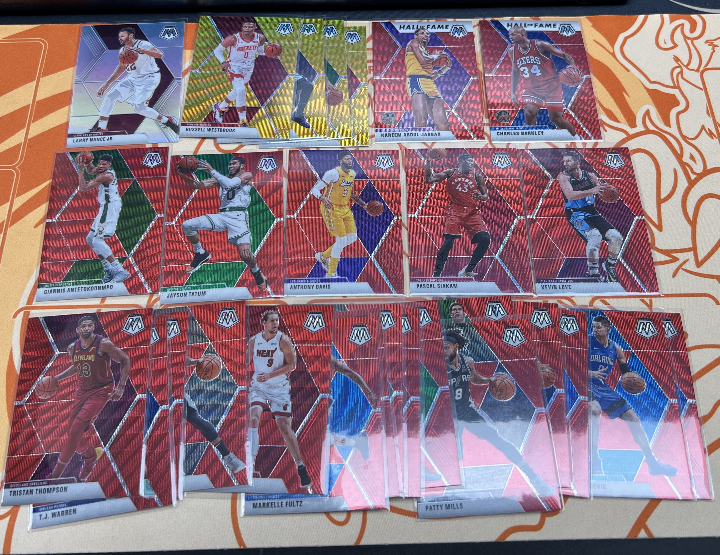 2019-20 Panini Mosaic Jayson Tatum 【杰克森拍卖】lot28张 塔图姆 威少 贾巴尔 巴克利 字母哥等 银折 金波纹 红波纹