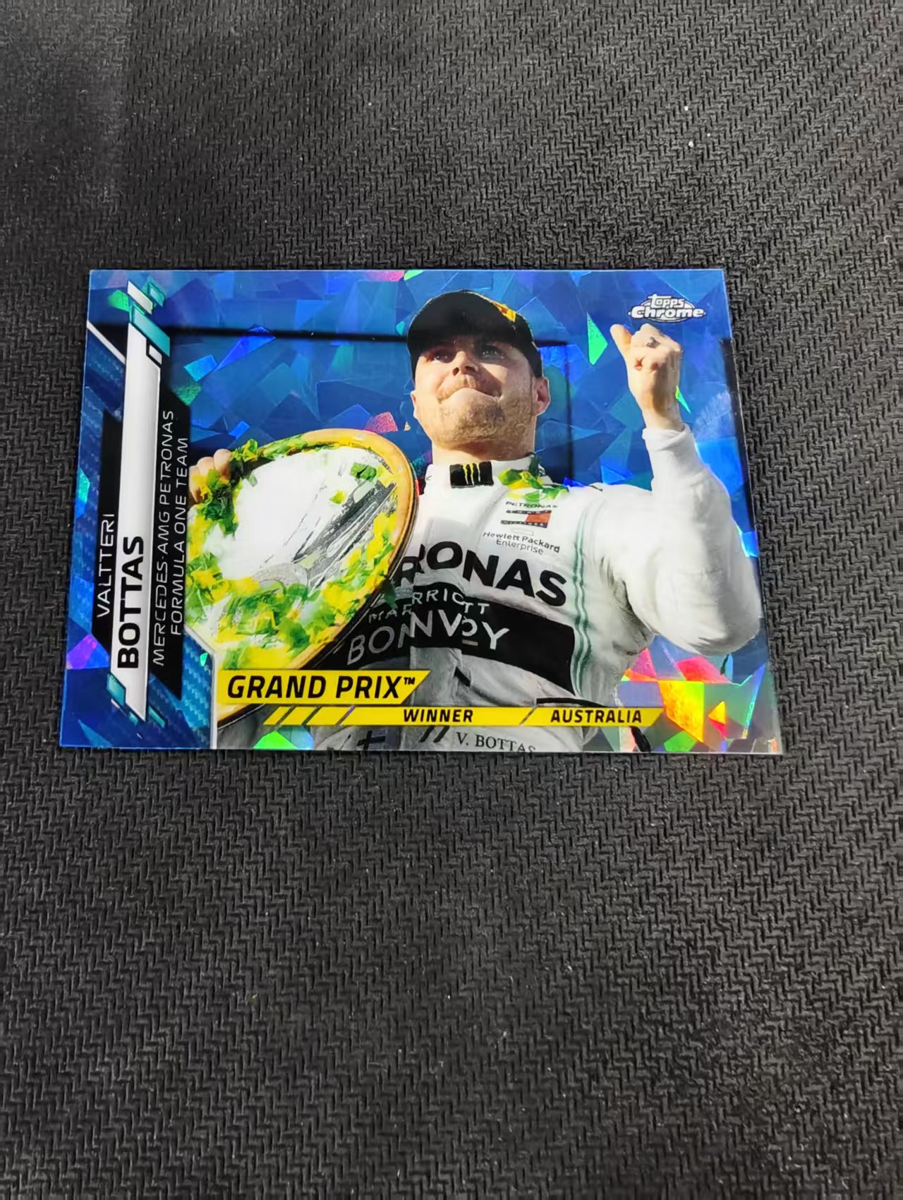 【汽水拍卖】2020 Topps Chrome Valtteri Bottas 元年 瓦尔特里 博塔斯 蓝宝石 碎冰折 瑕疵如图