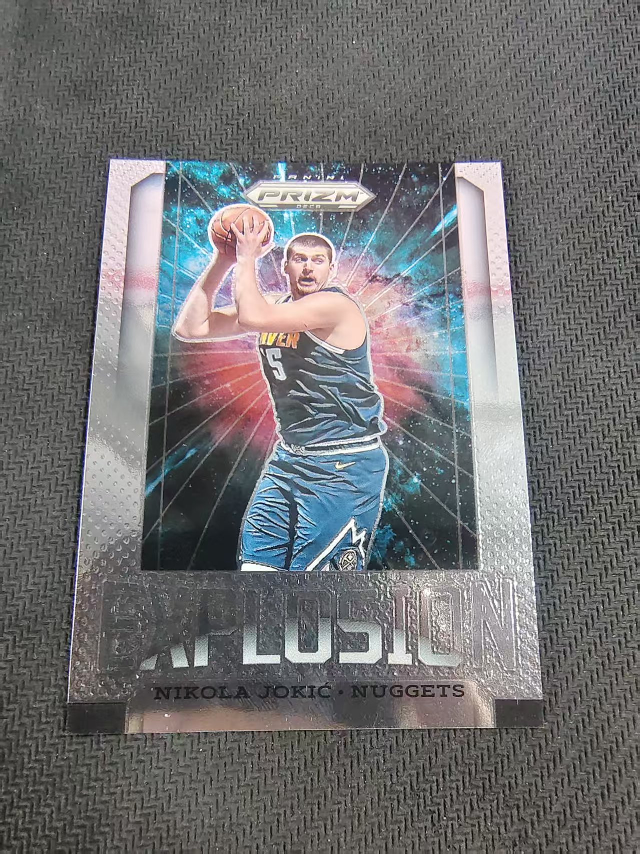 【可合并,不累计】2024-25 Panini Prizm Deca Nikola Jokic 复刻PZ 尼古拉 约基奇 约老师 掘金 特卡 划痕 边角瑕疵 #18
