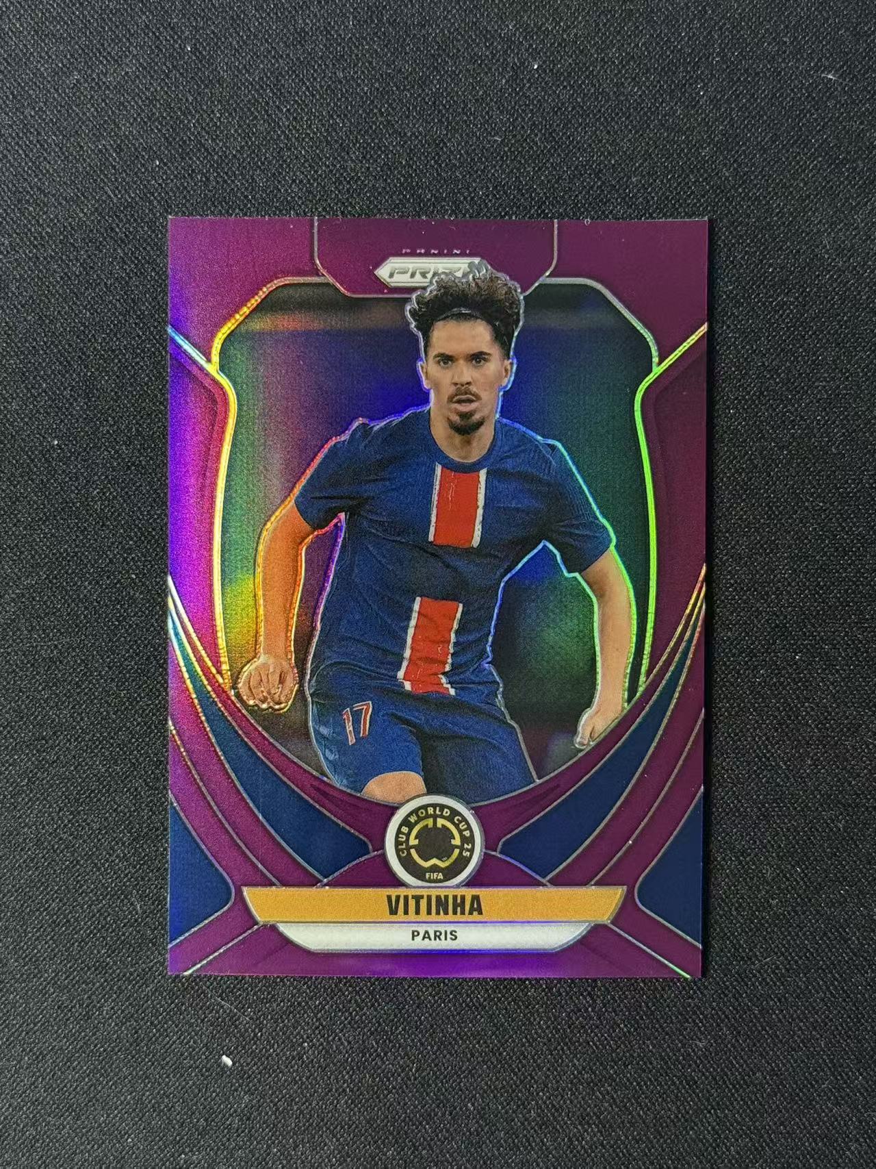 2025 Panini Prizm Vitinha 【林林拍卖HXC】pz系列 世俱杯 巴黎圣日耳曼 维蒂尼亚 020/125编 紫折 base