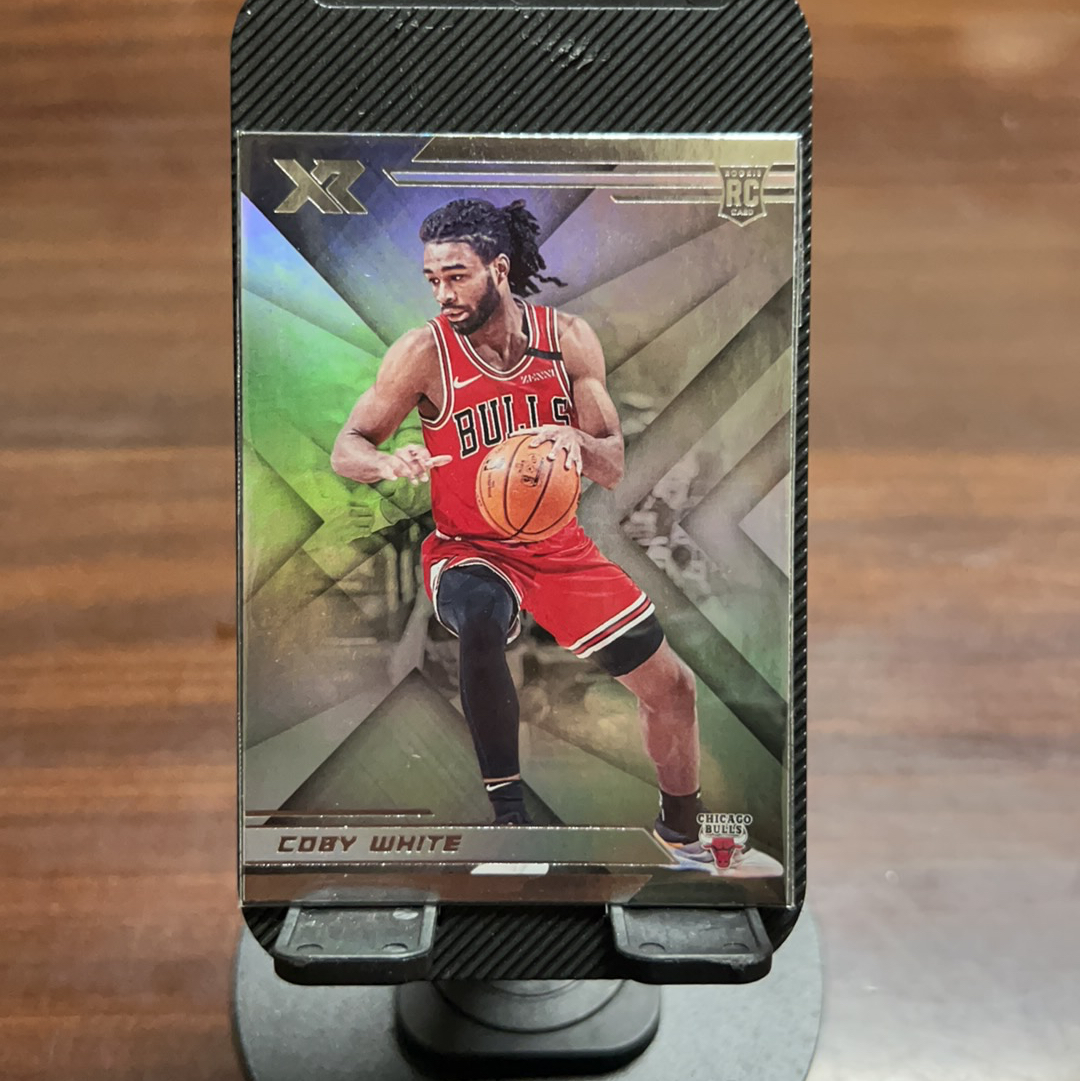 2019-20 Panini Chronicles Coby White RC 科比怀特 编年史xr折射新秀特卡 实卡美丽 专收凑套收藏必备 rookie 公牛客场球衣 请勿错过