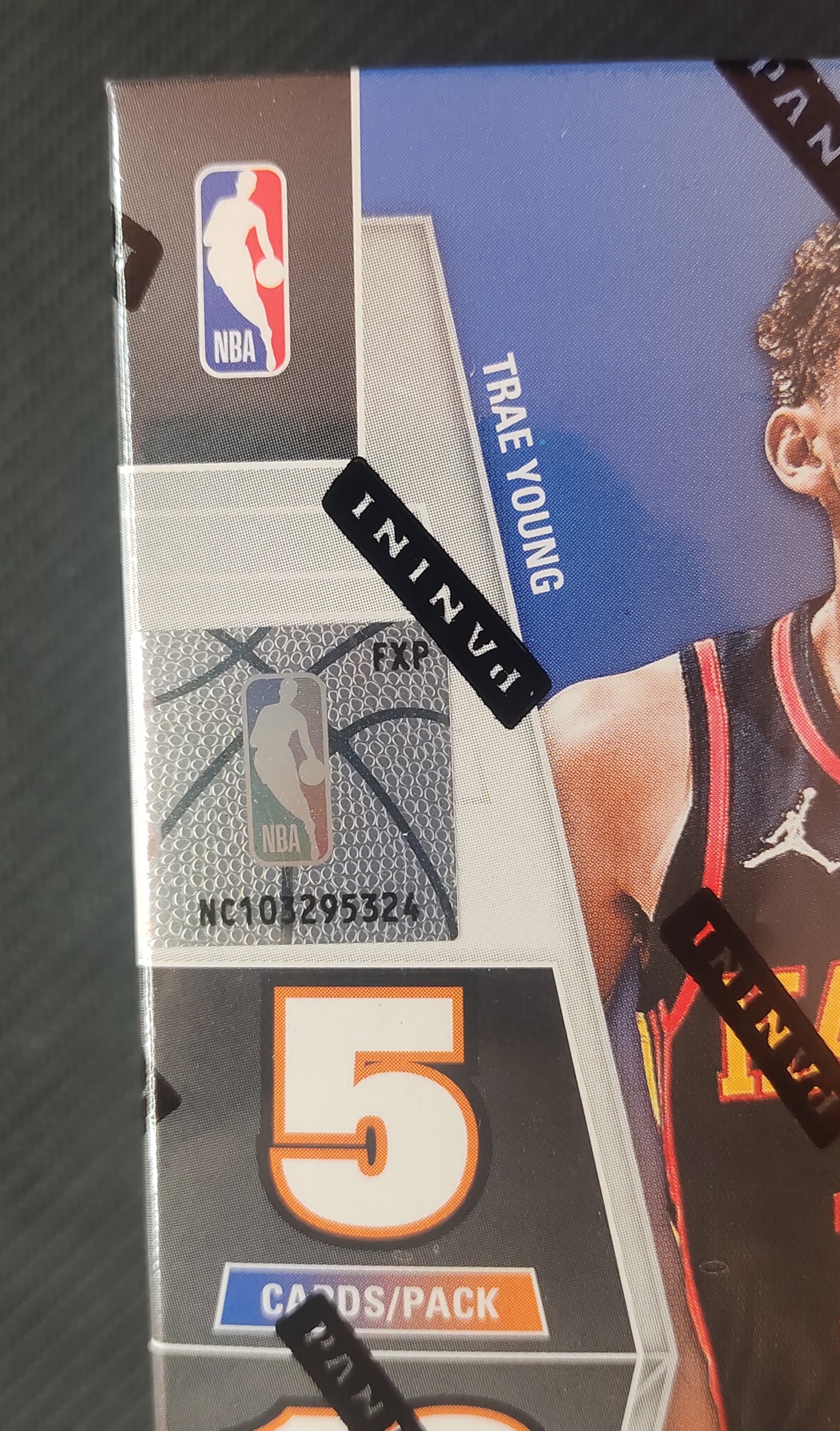 2021-22 Panini Mosaic 马赛克 亚洲 原盒 搏CC杰伦格林等新秀签字 金波纹 搏东契奇签字 搏老詹库里等巨星金波纹 12包/盒 5张/包 盒保金波纹 编号NC103295324