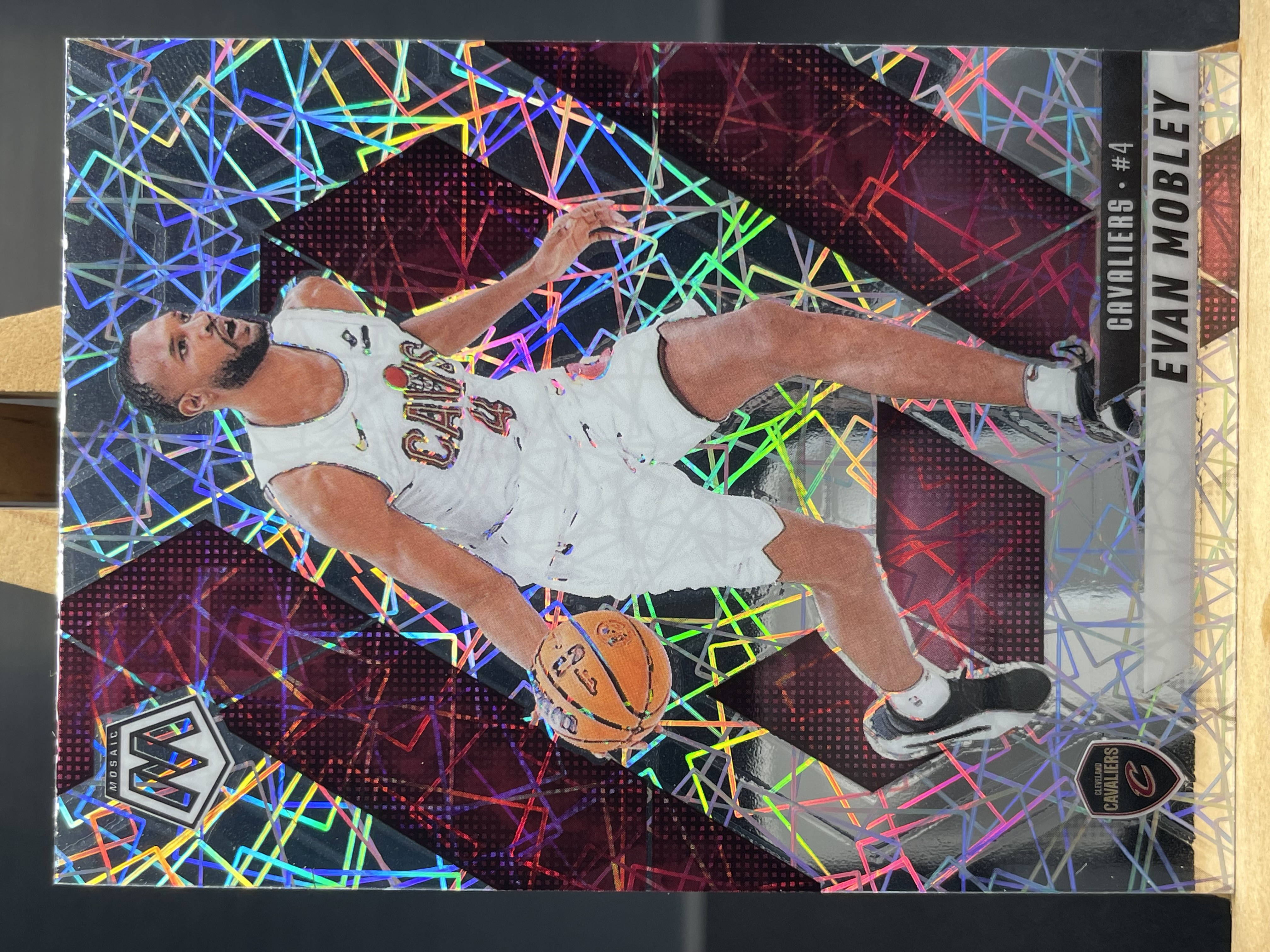(B8) 2024-25 PANINI 马赛克 折射 埃文 莫布利 骑士 近期大热球星 收藏凑套必备 卡品如图 !!!