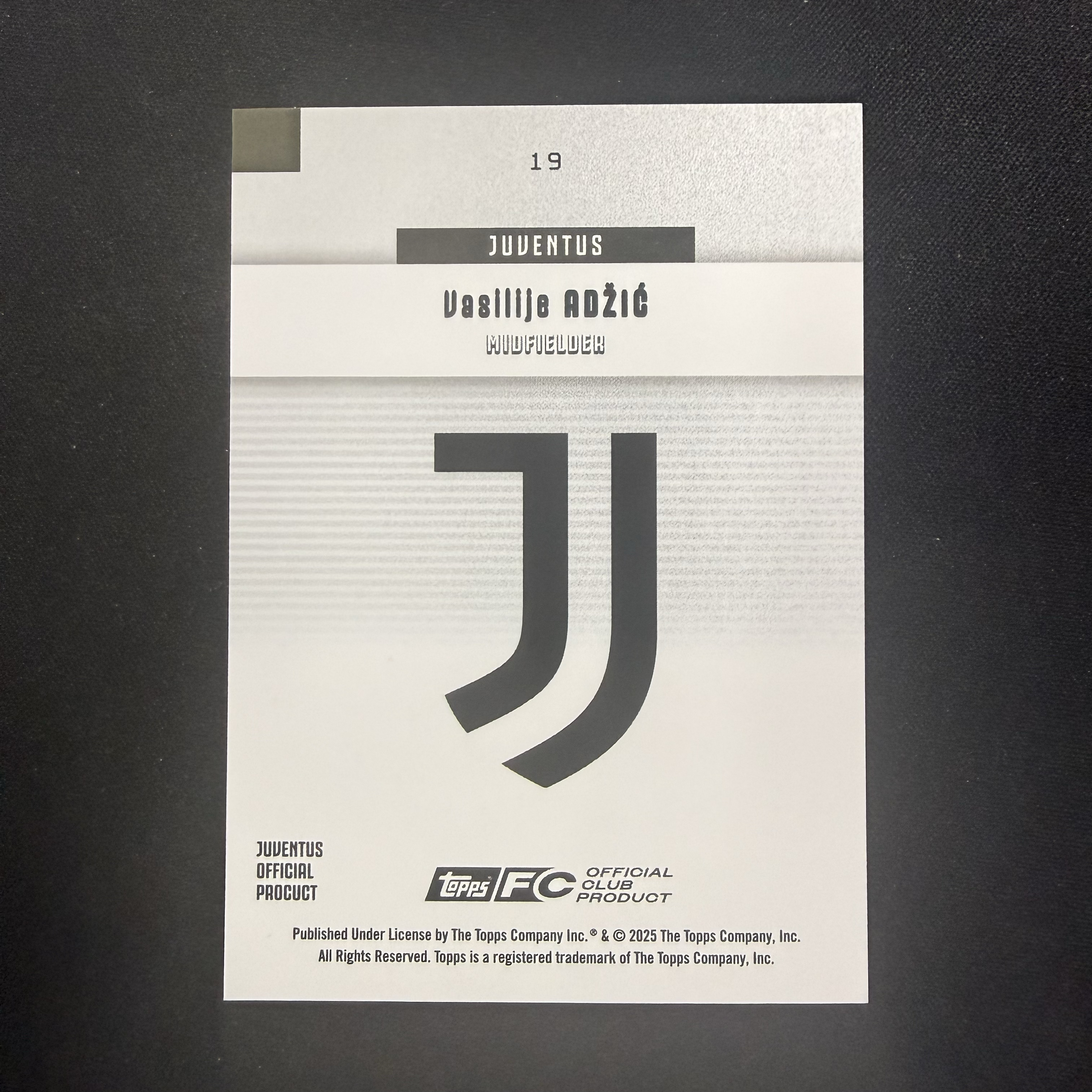 2025-26 Topps 尤文图斯 队盒 VASILIJE ADZIC 【SC拍卖】阿季奇 尤文 11/25编 橙折 收藏必备(ing哥)
