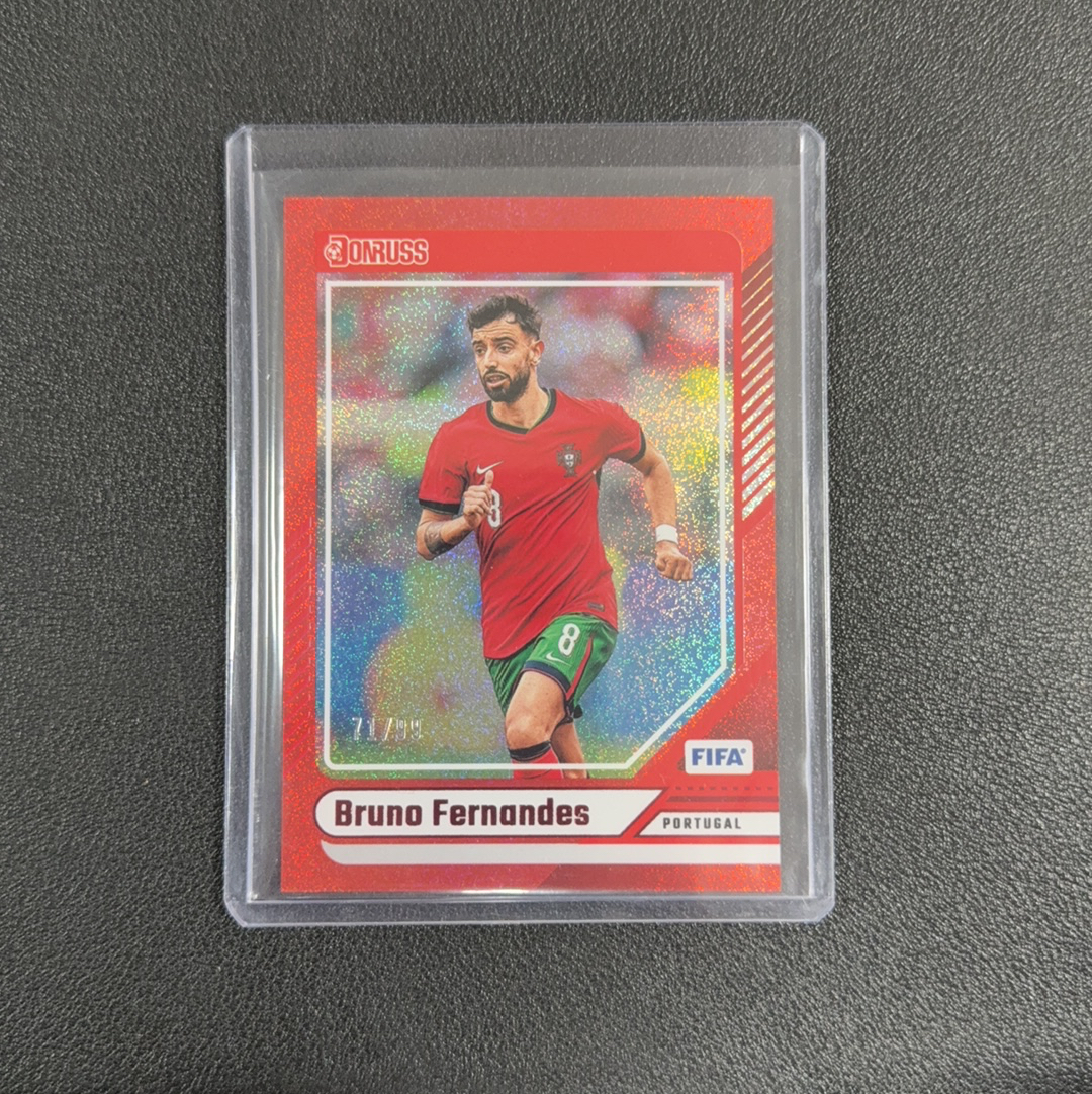 2024-25 Panini Donruss Bruno Fernandes 限量71/99编 曼彻斯特联足球俱乐部 布鲁诺·费尔南德斯 新拆盒子 拆盒及上膜上夹 肉眼未见明显瑕疵 收藏投资绝佳