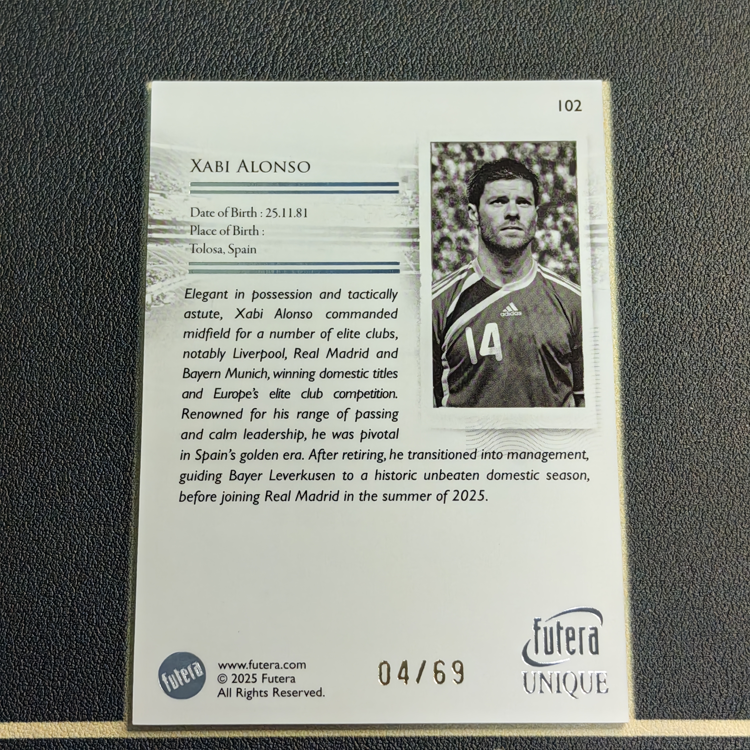 【橘宝拍卖可开票】 哈维 阿隆索 /69编 2024-25 futera 福特拉 UNIQUE折 XABI ALONSO 西班牙 皇马 拜仁 -三角