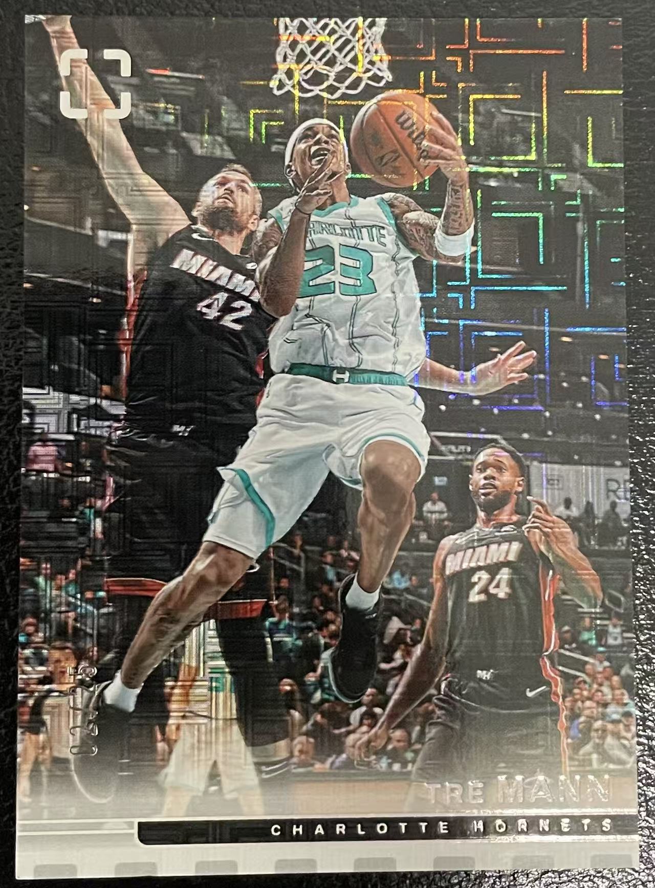 2024-25 Panini Photogenic Tre Mann 上镜 黄蜂 特雷 曼恩 2/25编 mojo折 迷宫折 卡品如图