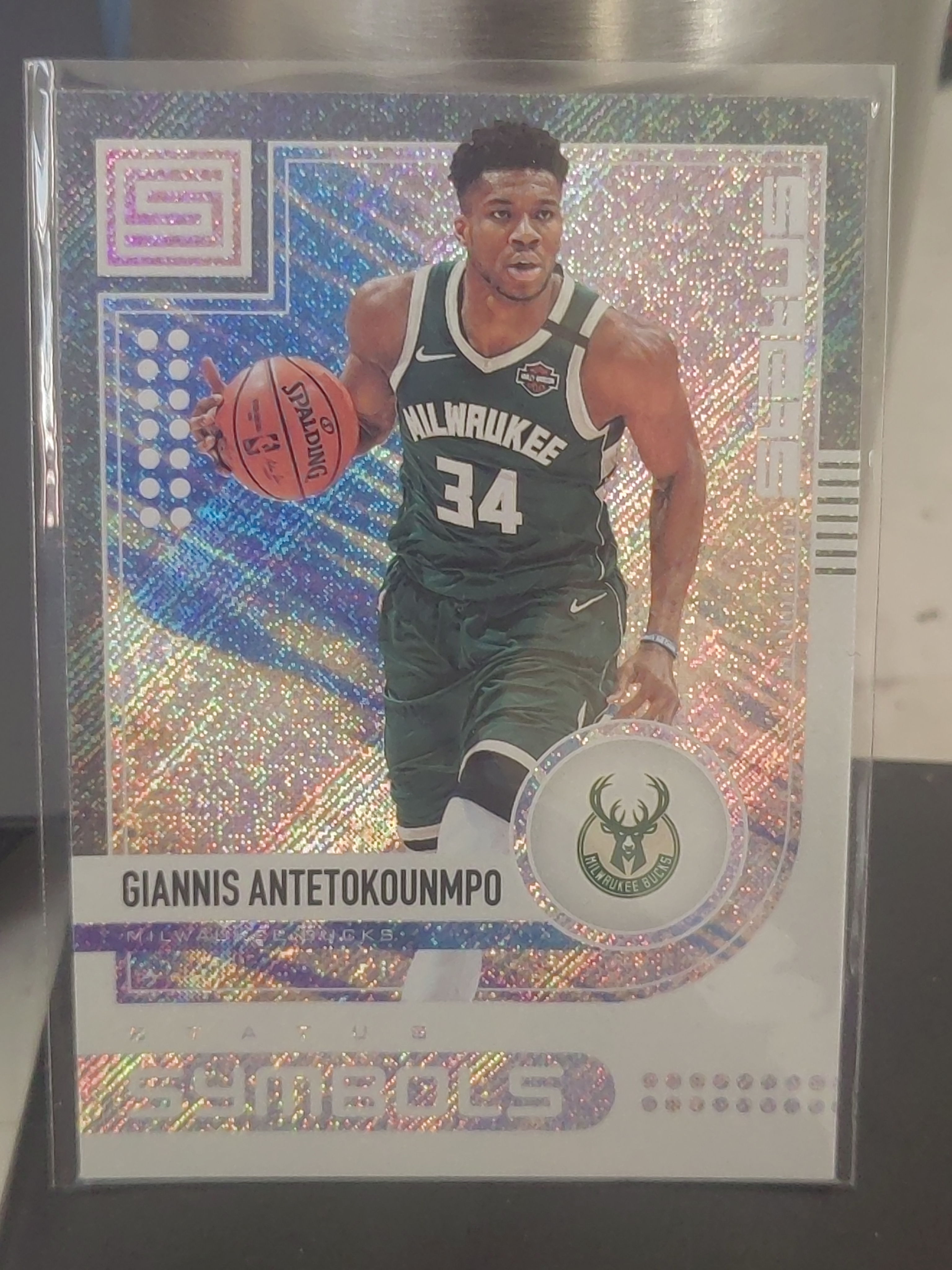 2019-20 Panini Status Giannis Antetokounmpo 扬尼斯·阿德托昆博 字母哥 雄鹿 篮 白边白角 不保卡品 卡品如图