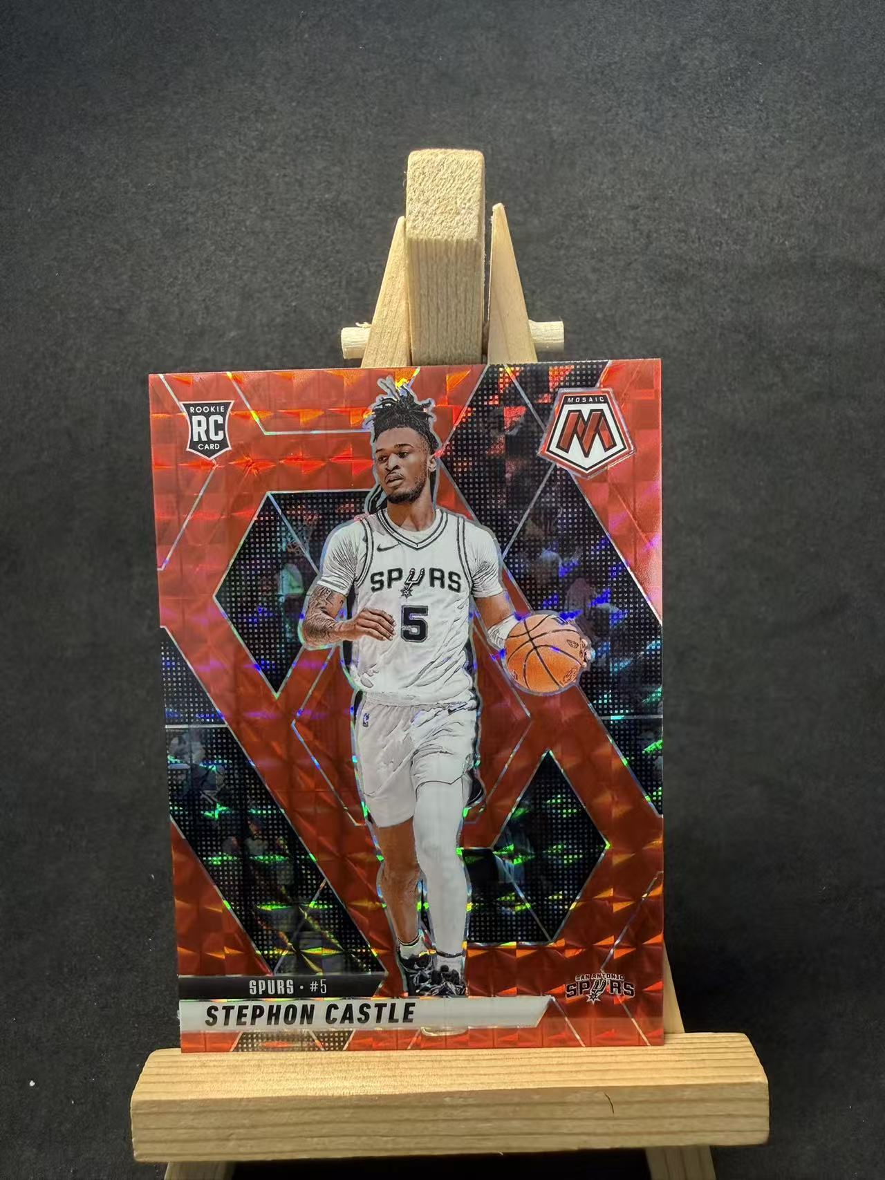 2024-25 Panini Mosaic Stephon Castle 马赛克 马刺 斯蒂芬 卡斯尔 新秀 rc 折射 红马赛克折 默认瑕疵 介意勿拍 添