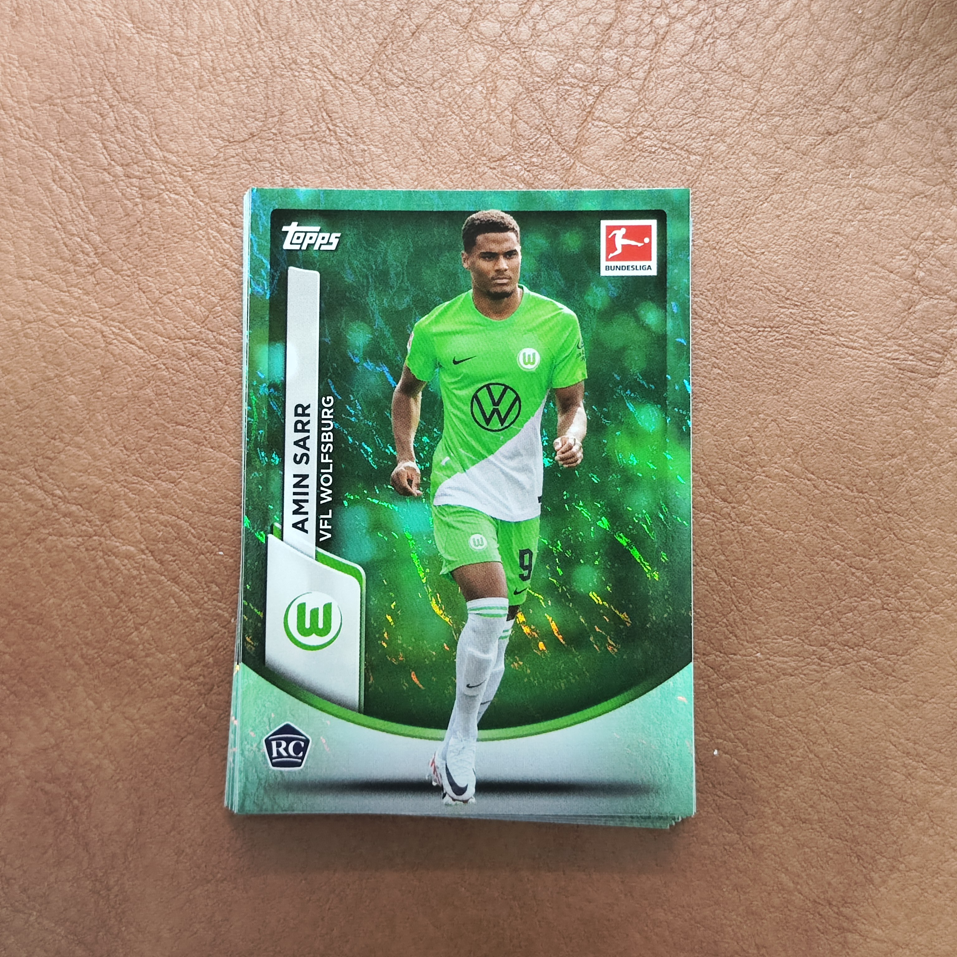 2024 【YM拍卖-代卖/回收】 topps - Amin Sarr 阿明 萨尔 沃尔夫斯堡 RC新秀  德甲碧玉 碧玉折 Y0068