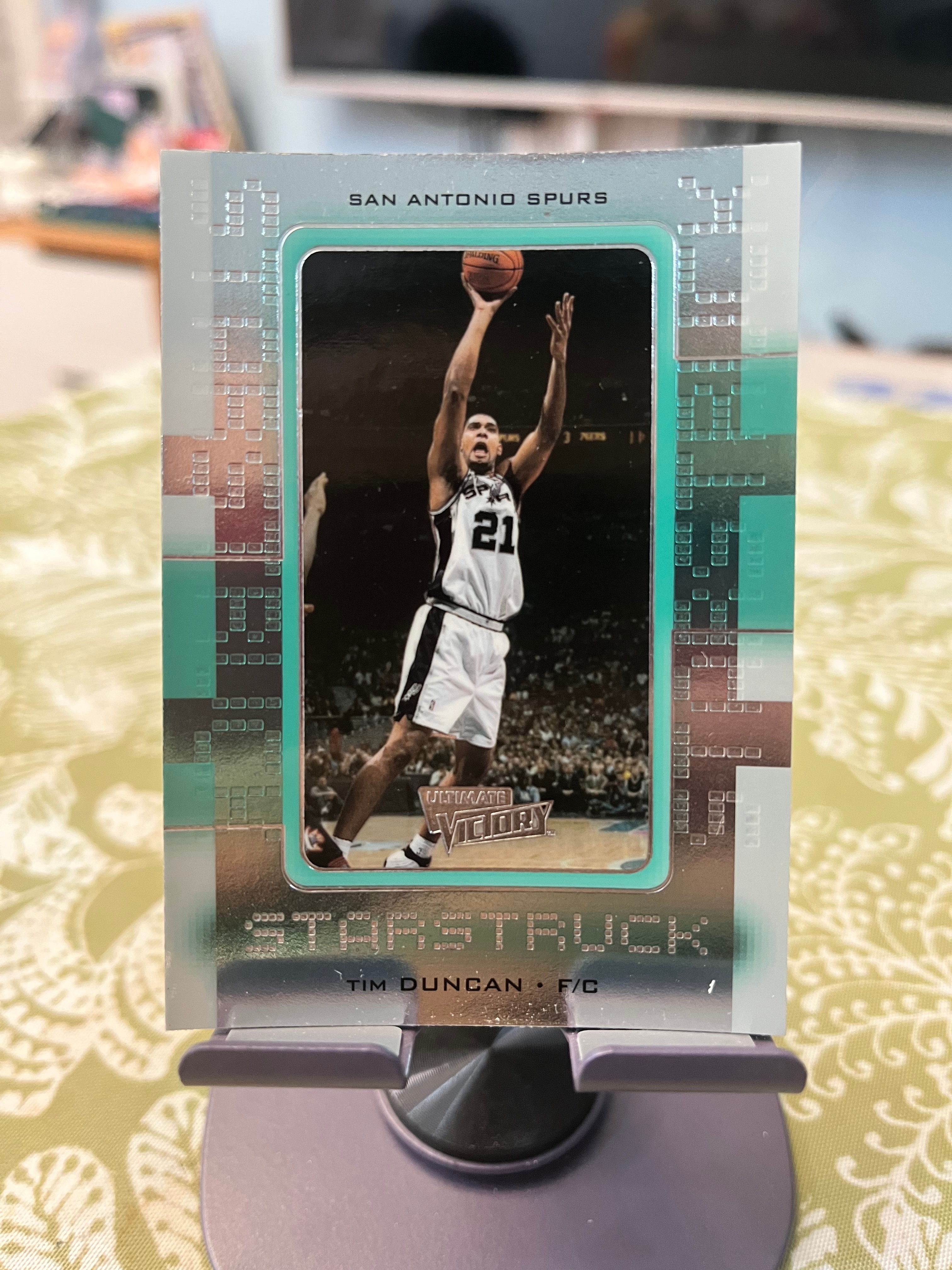 2001 Upper Deck 老卡 老特 Tim Duncan 蒂姆 邓肯 石佛 马刺【折射 ULTIMATE VICTORY】【边角瑕疵如图 介意勿拍】#1069