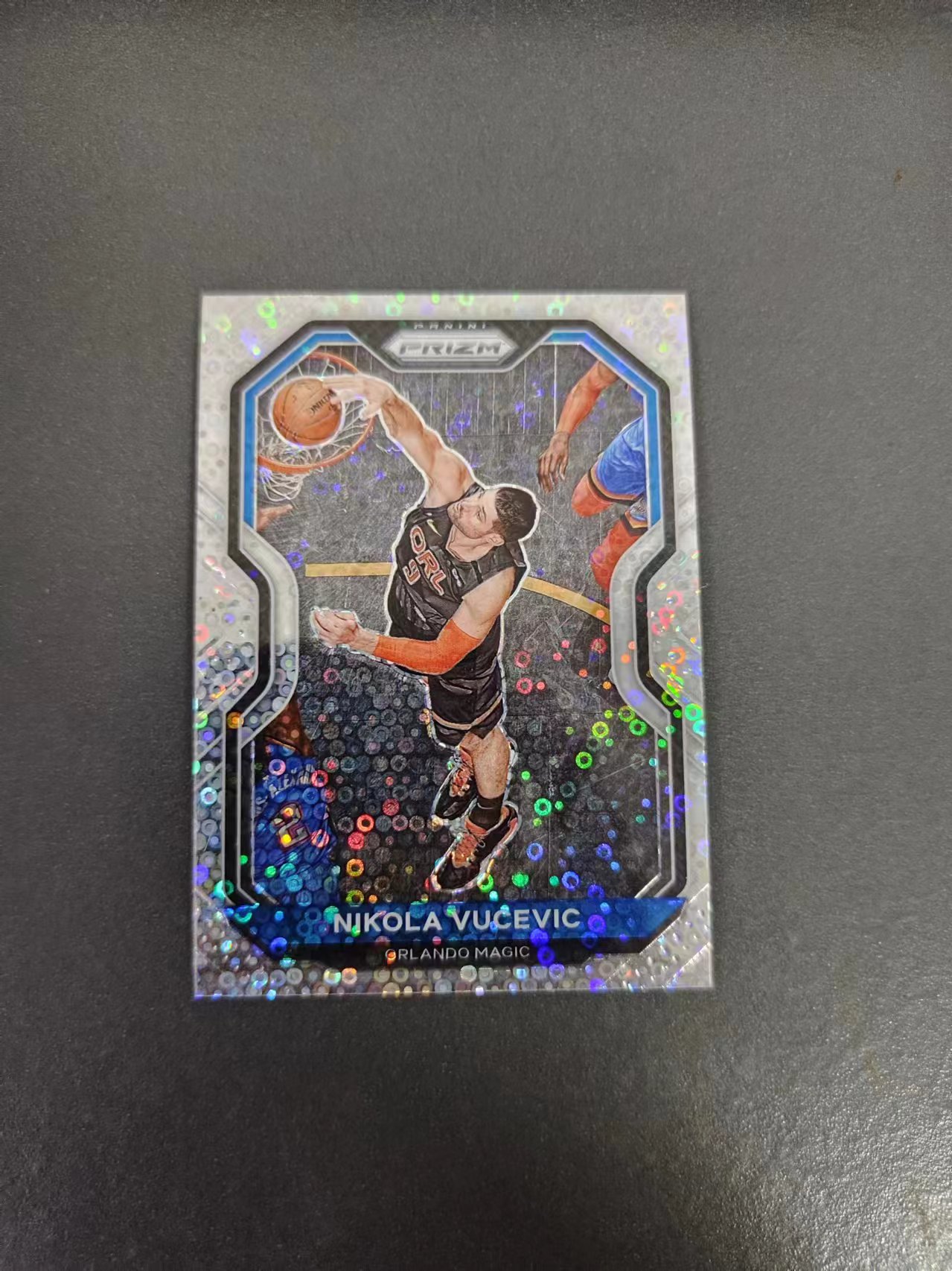 【汽水拍卖】2020-21 Panini Prizm Nikola Vucevic Prizm 尼古拉 武切维奇 泡泡折 微白边白角