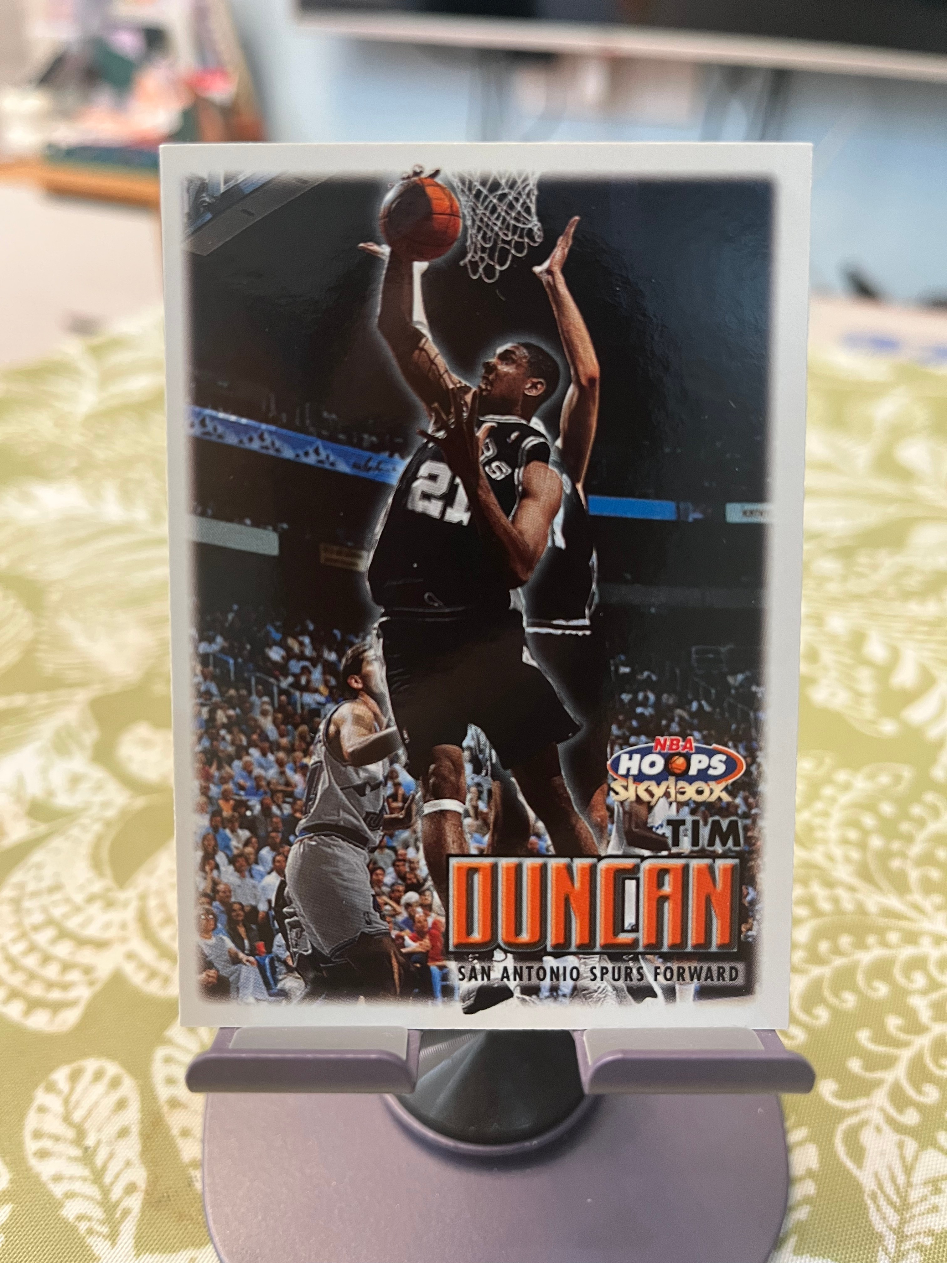 1999 SkyBox 老卡 老特 Tim Duncan 蒂姆 邓肯 石佛 马刺【NBA HOOPS】【边角瑕疵如图 介意勿拍】#1030
