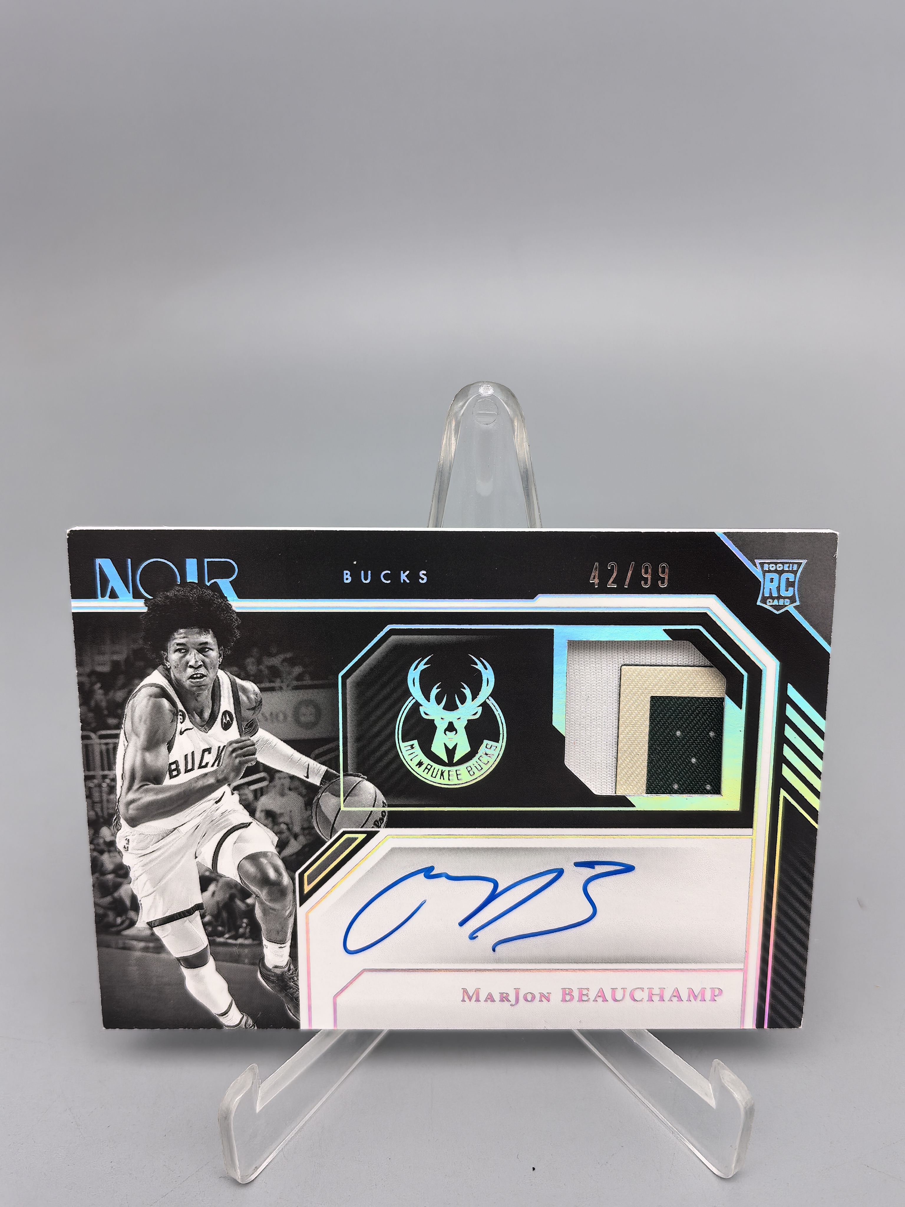 【坚果卡牌代拍】 2022-23 Panini Noir Marjon Beauchamp 马乔恩 比彻姆 雄鹿 签字卡签 新秀rc 99编 物料切割 诺尔 RPA 微瑕如图 阿顺1027