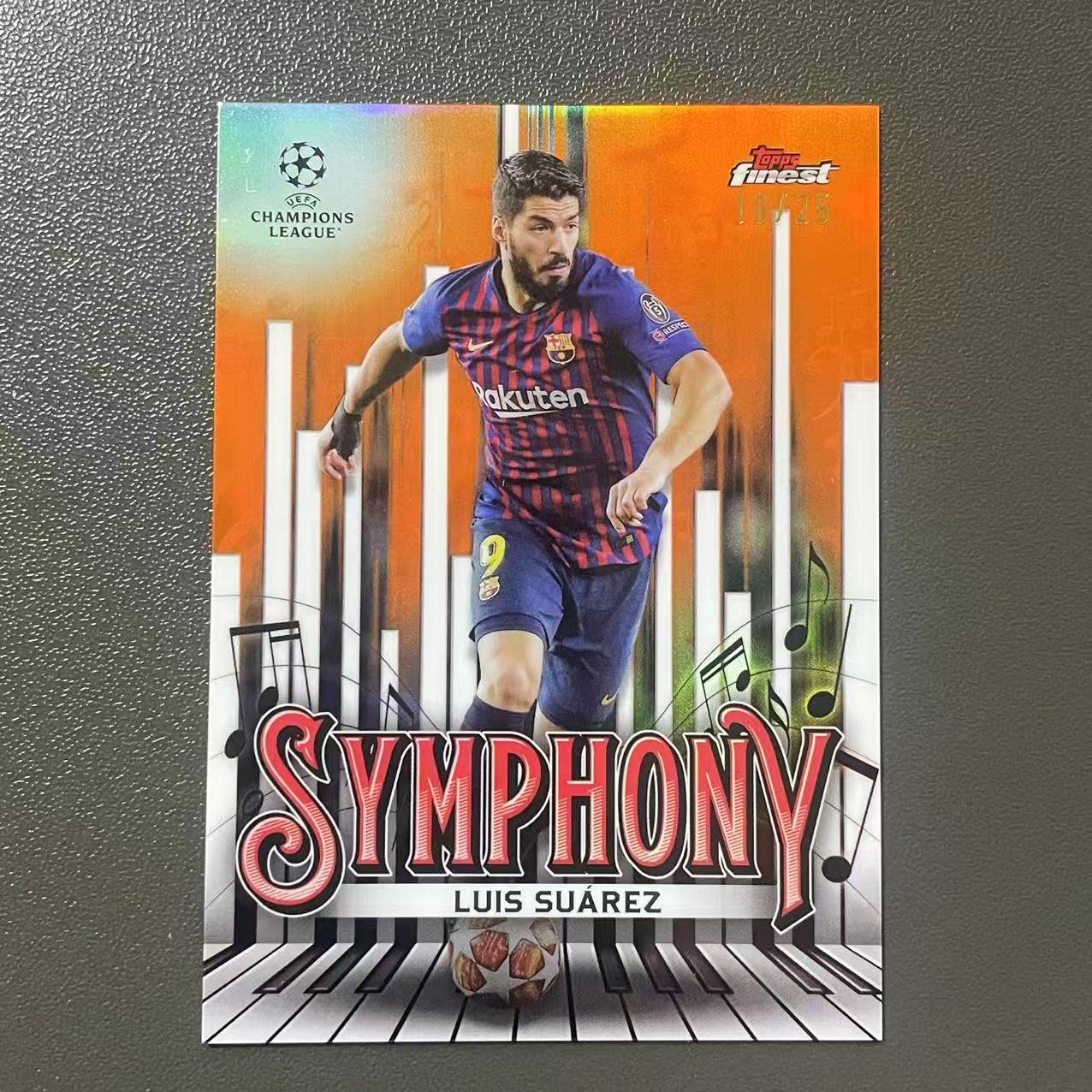 【德基拍卖】2024-25 Topps Finest Luis Suarez 欧战Finest 巴萨 巴塞罗那 路易斯 苏亚雷斯 交响曲特卡 橙折 /25编 收藏必备 卡品如图 Gcx12-15