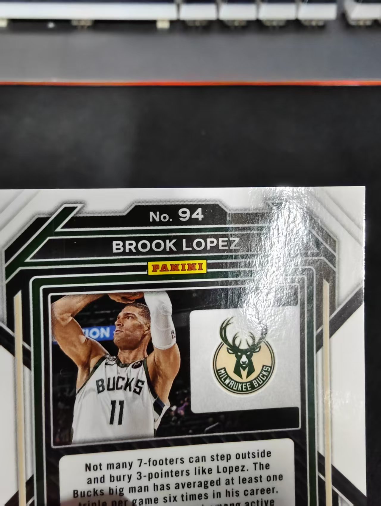 2022-23 Panini Prizm Brook Lopez 布鲁克 洛佩斯 雄鹿 紫碎冰 149编 划痕 边角瑕疵