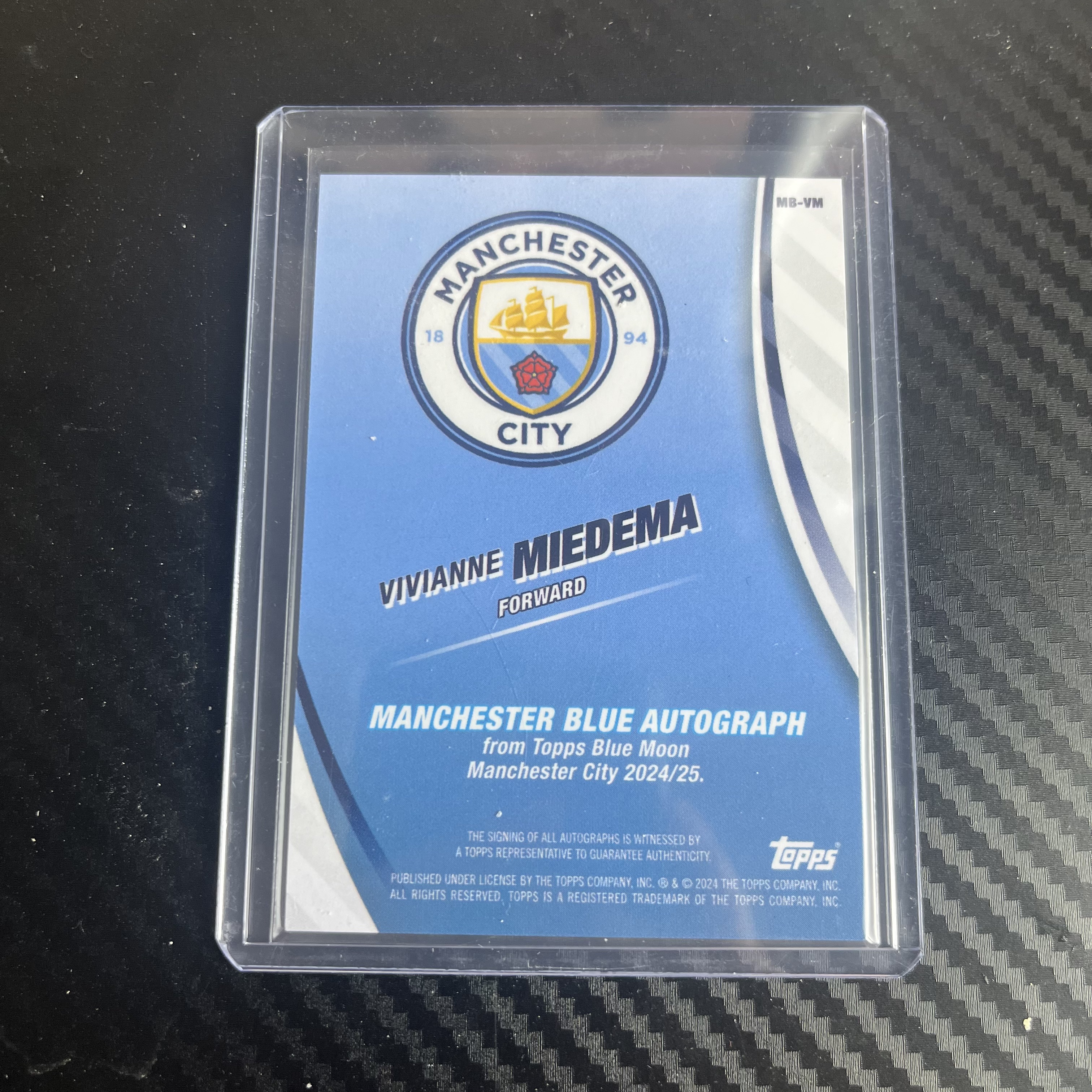 2024-25 Topps Chrome Vivianne Miedema 曼城 蓝月亮 薇薇安 米德玛 67/99编 签字 不退不换 不累计 卡品如图 丁满代拍 小杆