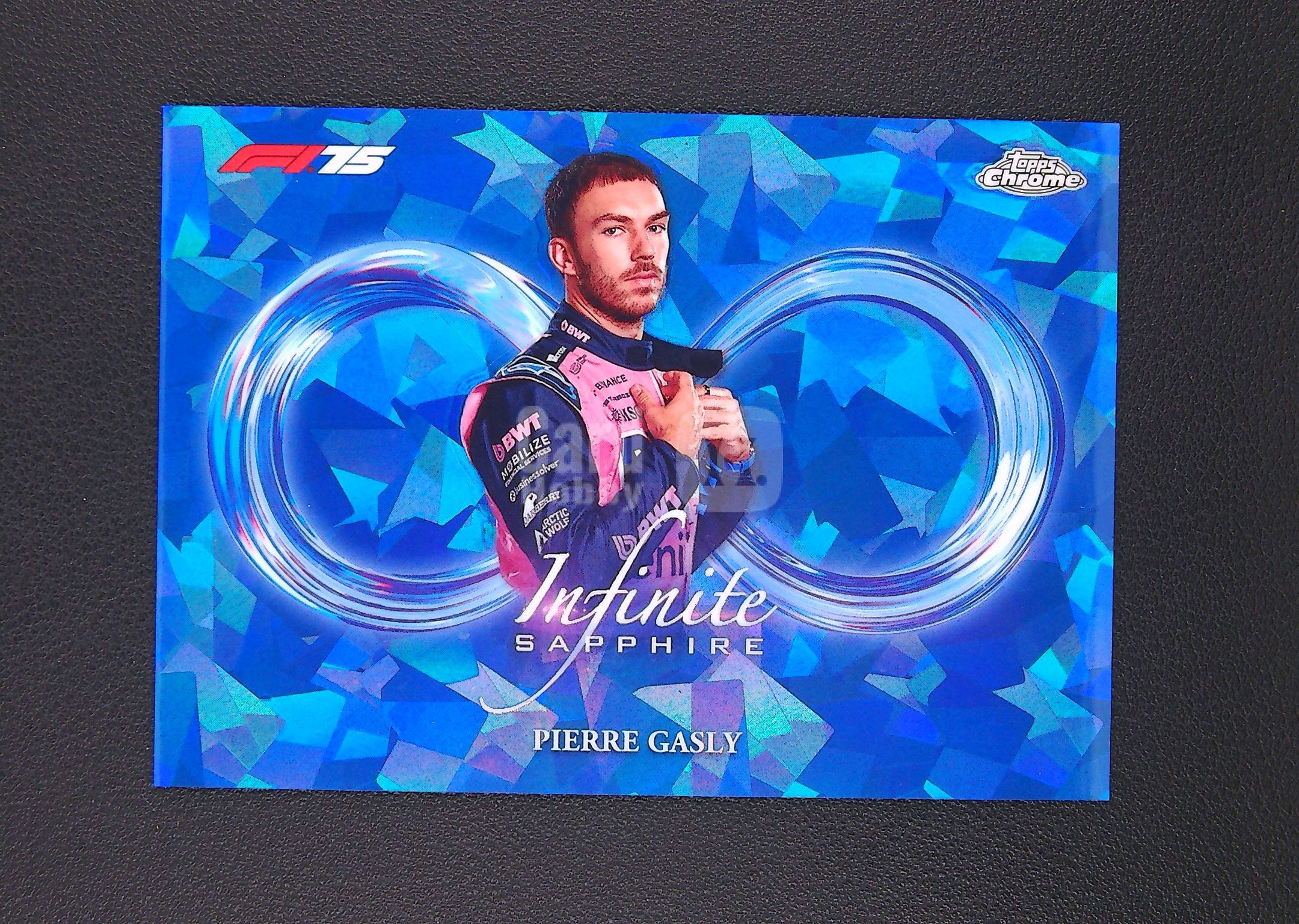 【古都代拍】 2025 Topps chrome F1 75周年 Pierre Gasly 皮埃尔 加斯利 无限宝石特卡 蓝碎冰折 大比例 ...