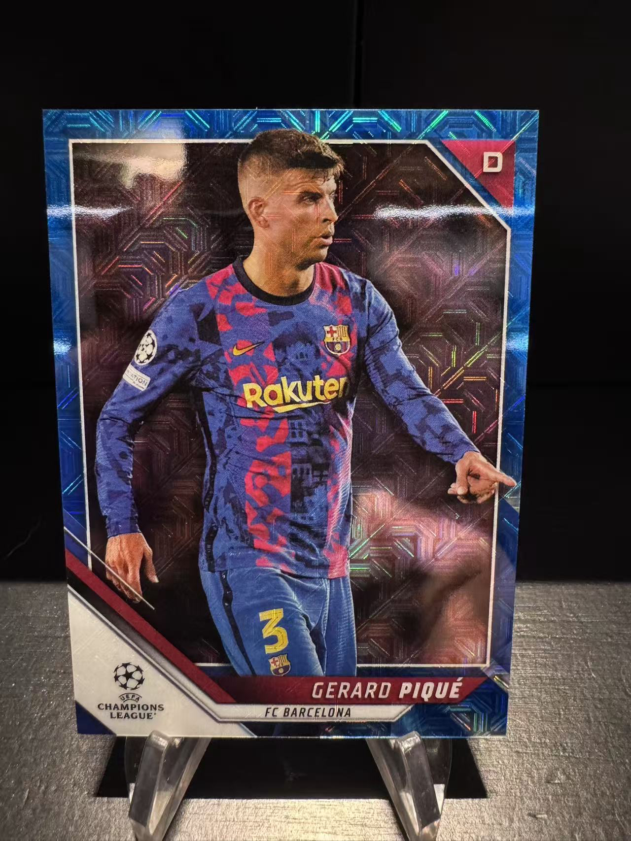 龖2022 topps chrome 欧冠Gerard Pique 皮克 巴萨 巴塞罗那 西班牙 曼联 52/75编 蓝波纹折 卡品如图 MJ002J