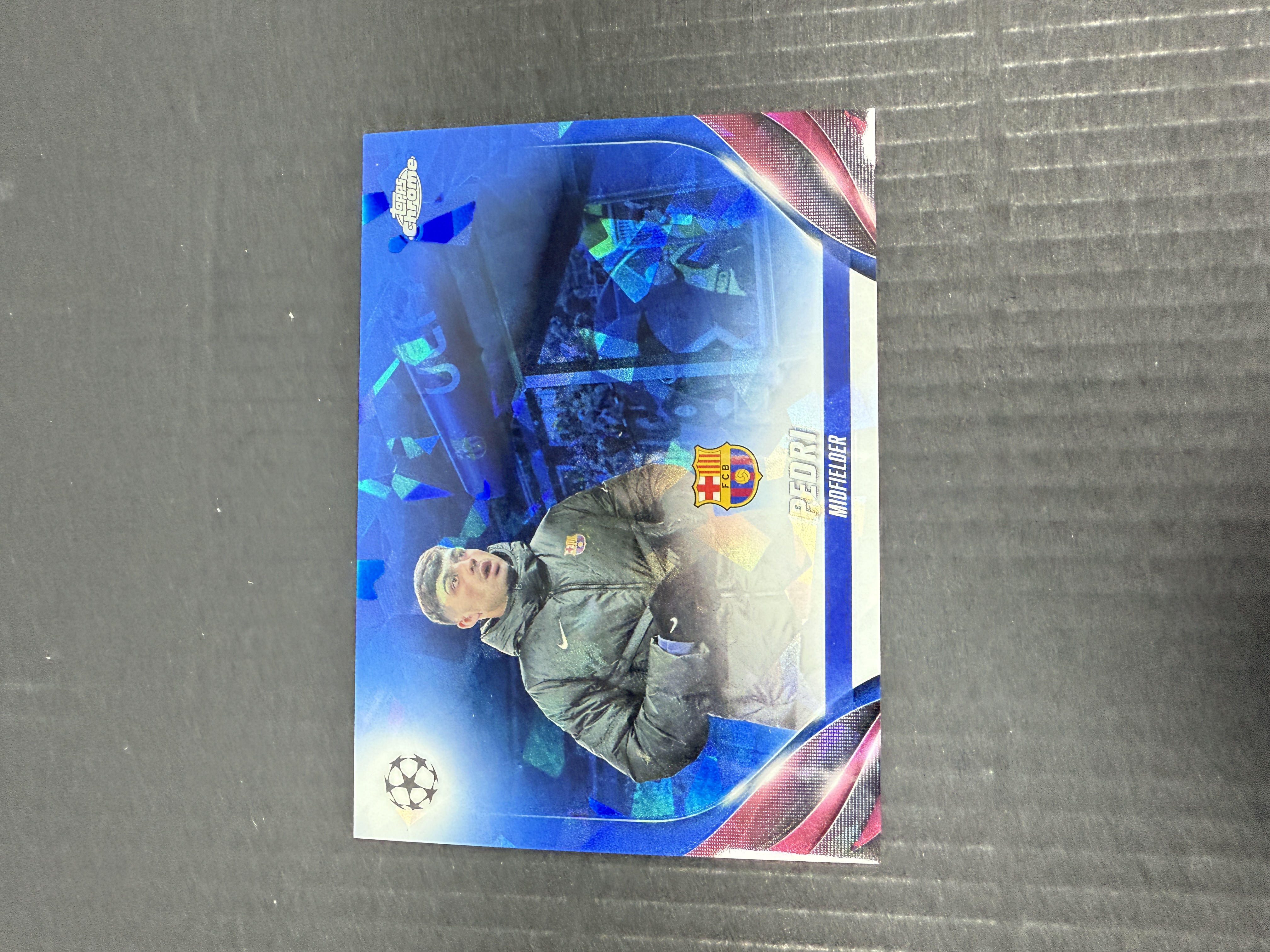 【GOAT山羊拍卖】D哥 2023-24赛季 topps chrome ucc欧战系列 佩德里 蓝碎冰折庆祝捧杯特卡 变化版 sp 大比例 少见 巴萨 第二张 品相如图