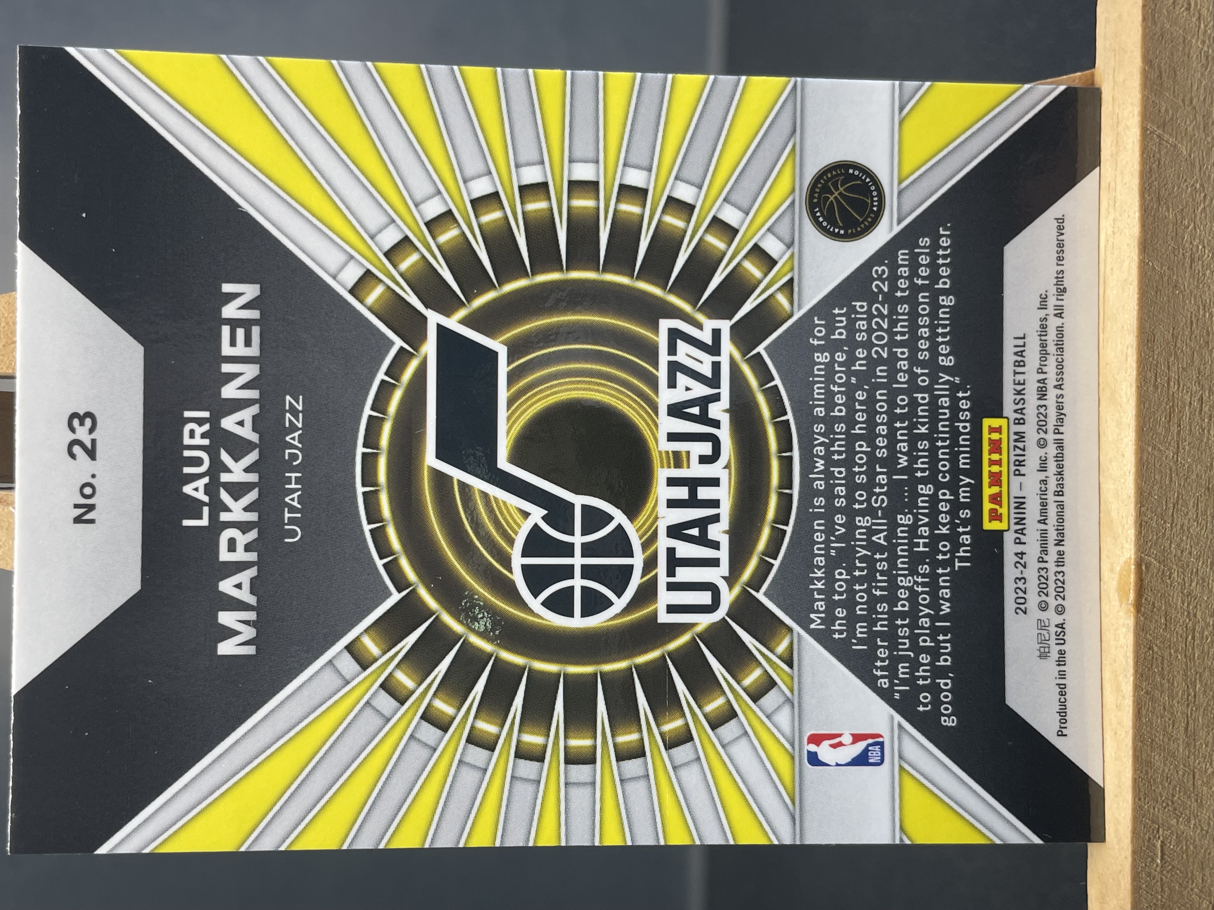 (B3) 2023-24 PANINI PRIZM 特卡 劳里 马尔卡宁 爵士 实卡好看 收藏凑套必备 卡品如图 !!!