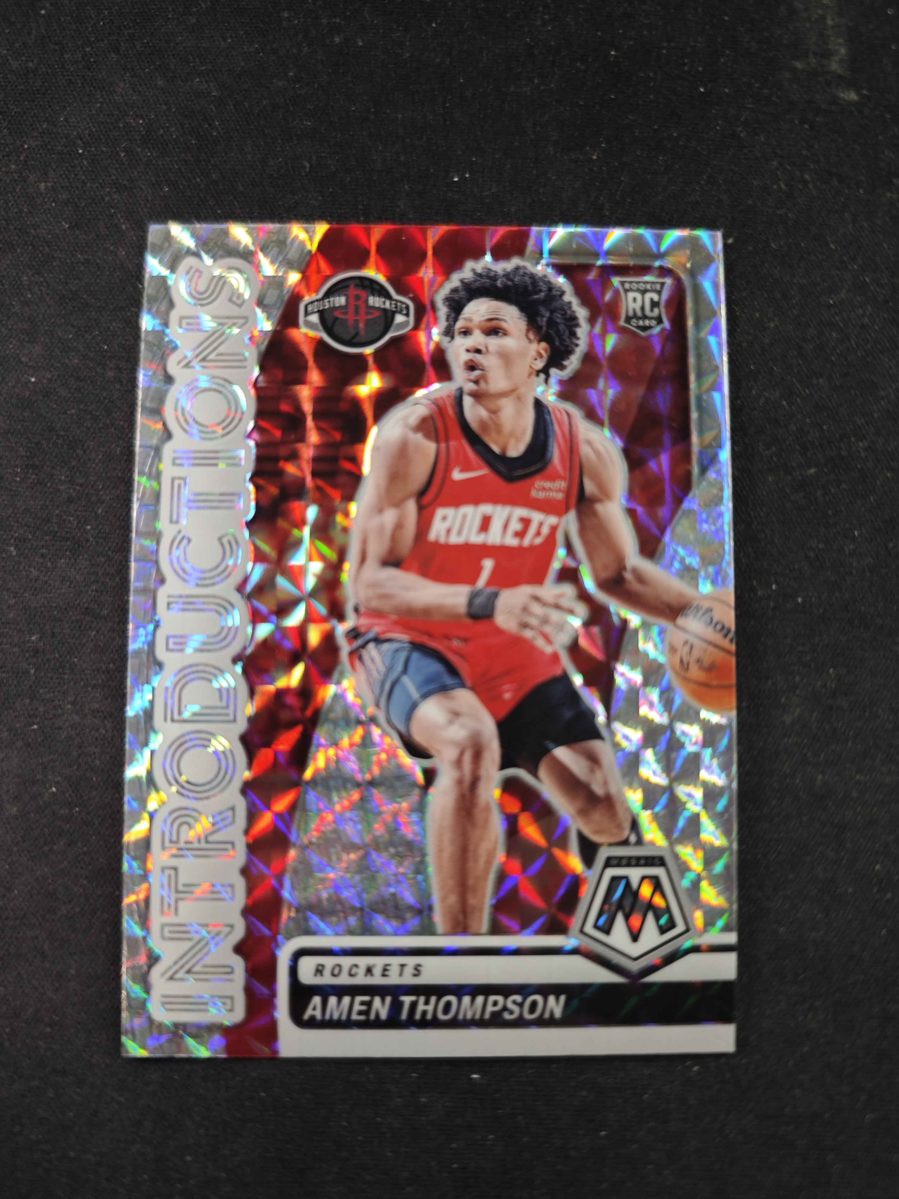 【蛤蟆特卖】阿门 汤普森 2023-24 PANINI MOSAIC系列 新秀RC 经典折射 超级漂亮 稀有好卡 边角微瑕 卡品如图 专收必备!