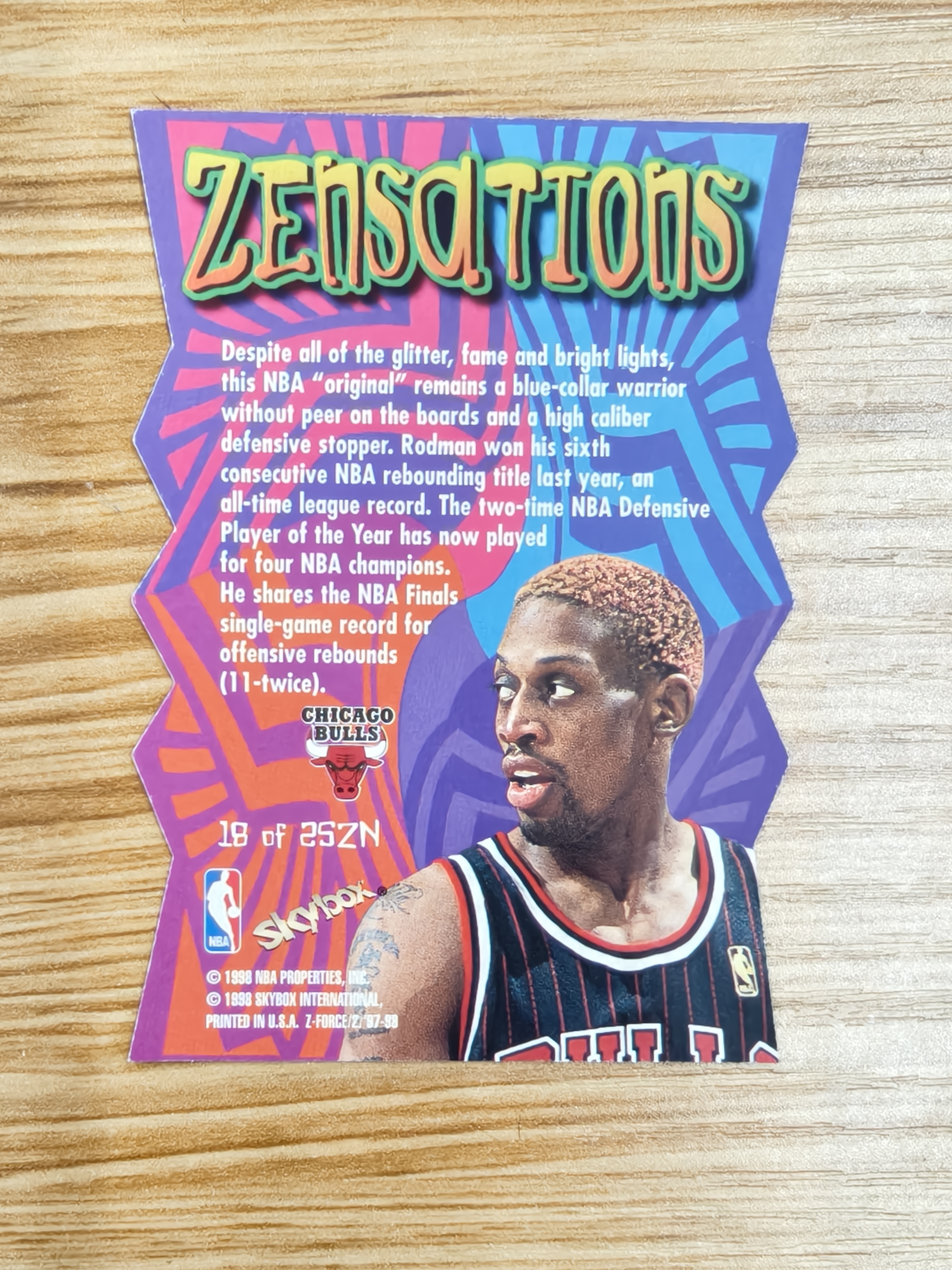 1997-98 SkyBox Z Force Dennis Rodman 丹尼斯 罗德曼 18 of 25 zensations 异型切割 经典 高端系列 大比例 特卡 卡品如图 名人堂名宿 乔丹