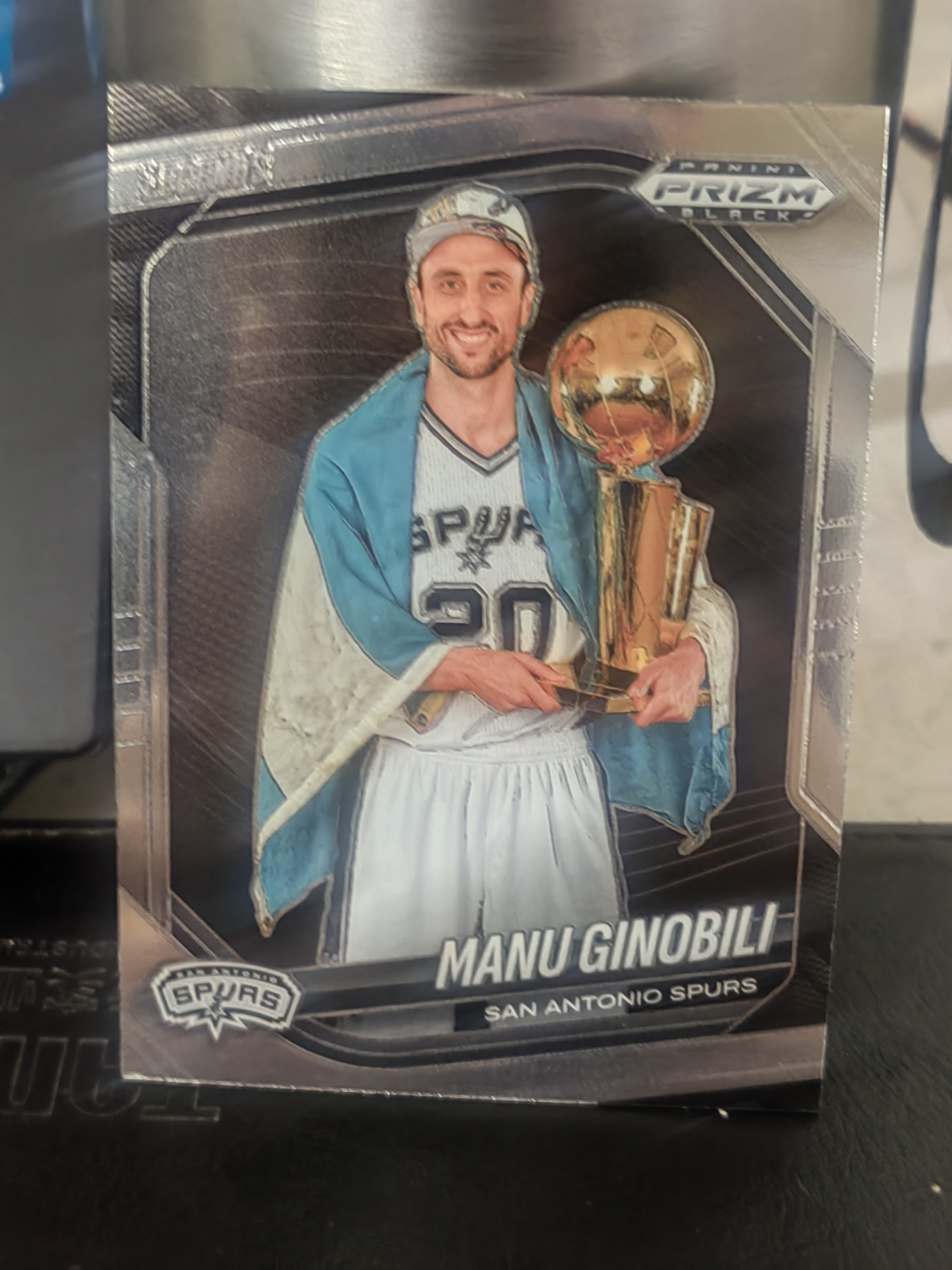 2024-25 Panini Prizm Black Manu Ginobili PZ Black 马努 吉诺比利 捧杯 妖刀 篮 白边白角 不保卡品 卡品如图