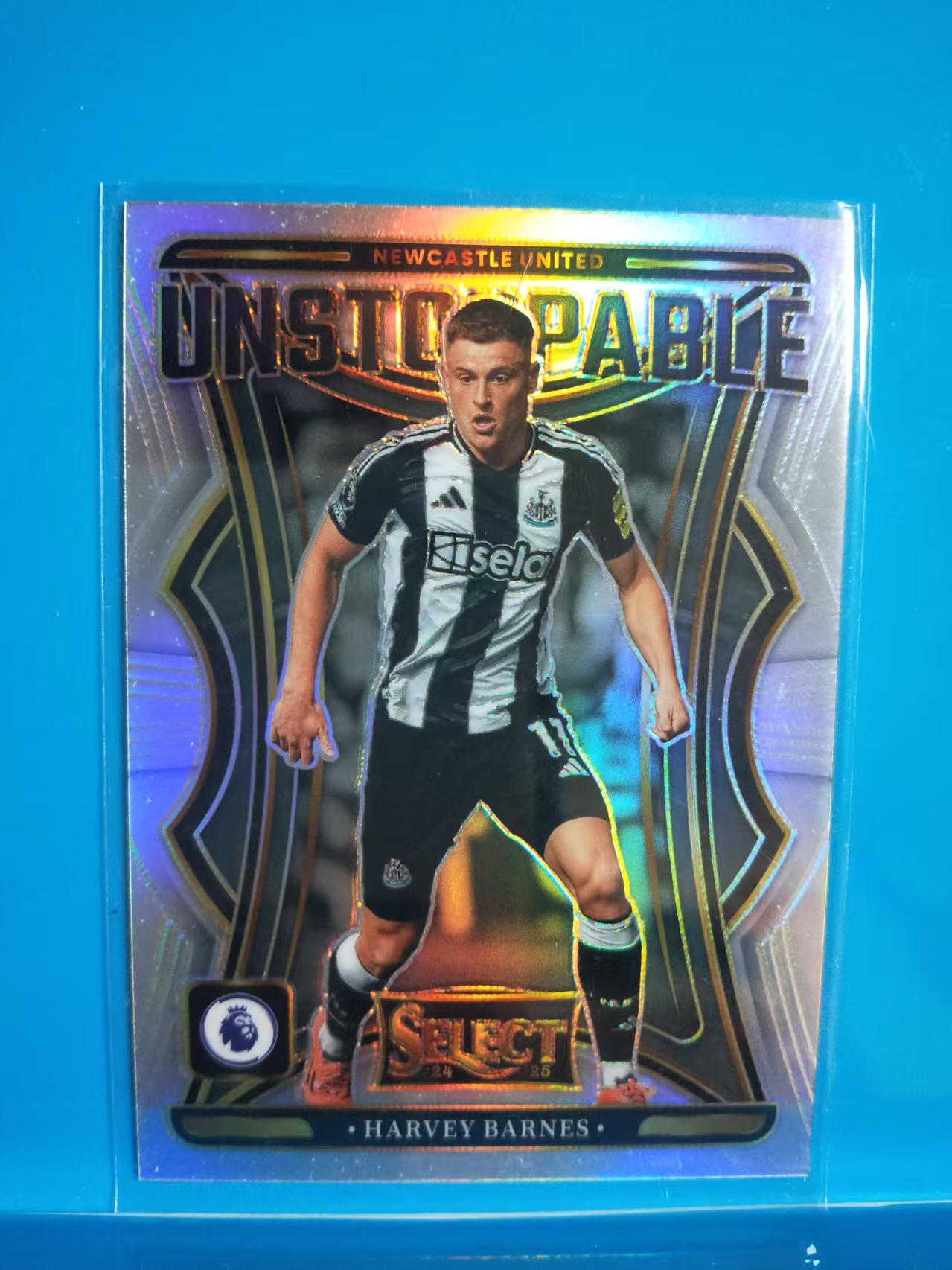 2024-25 Panini Select Harvey Barnes 巴恩斯 纽卡斯尔联  不可阻挡特卡 英超 银折 卡品如图 X012W