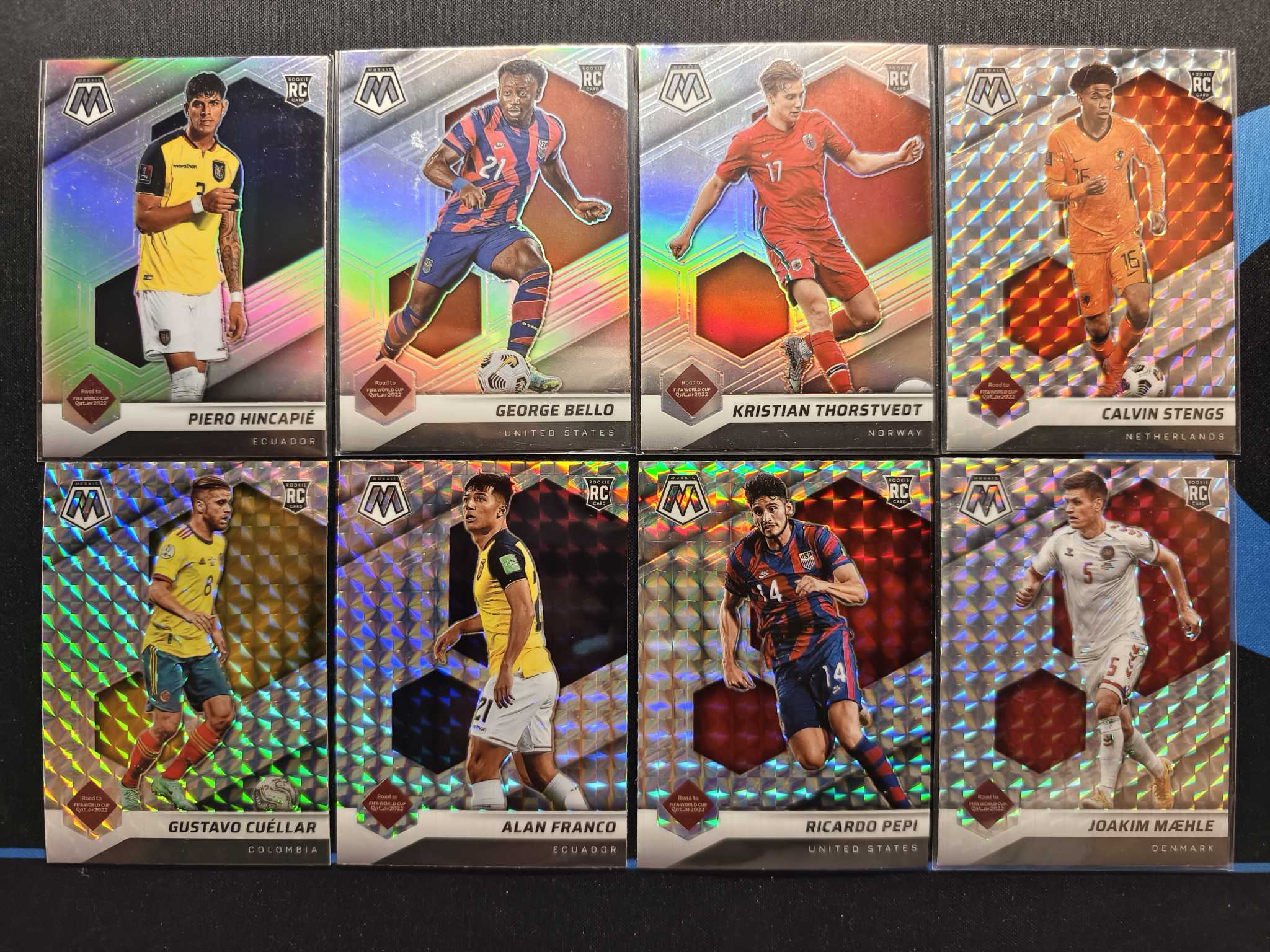 2021-22 Panini Mosaic 多人 RC 世界杯马赛克 新秀 佩皮 斯滕斯 贝洛等人 银折 不保卡品 介意勿拍 a哥