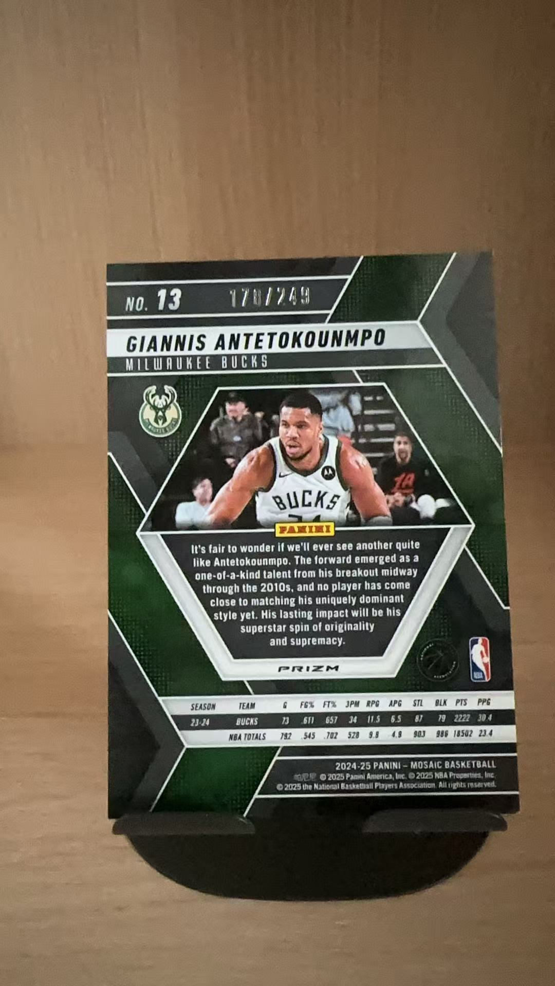 2024-25 Panini Mosaic Giannis Antetokounmpo #13马赛克 雄鹿 阿德托昆博 字母哥 橙马赛克折 折射 249编 卡品如图