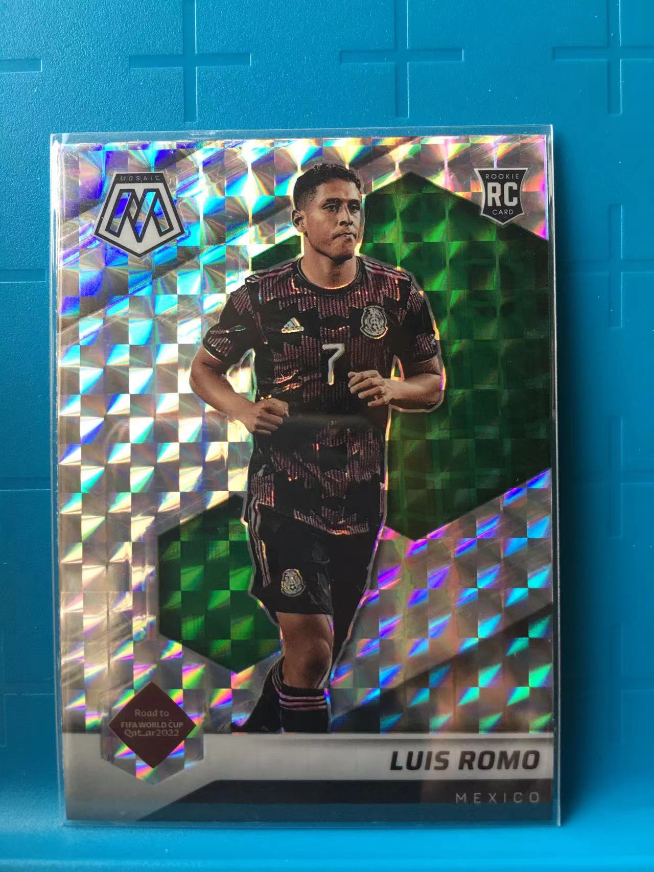 2021-22 Panini Mosaic luis romo 路易斯 罗莫 新秀RC 墨西哥 NO.23 卡塔尔世界杯 银马赛克折 折射 卡品如图 X005C