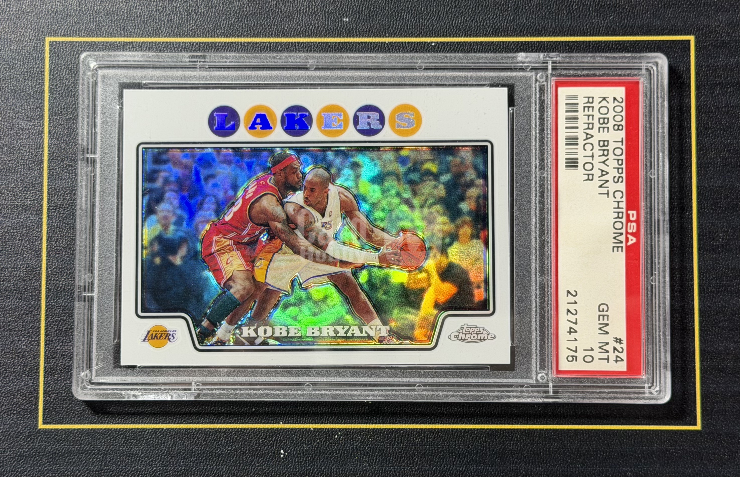 【超新星精品】2008 Topps NBA Kobe Bryant 湖人 科比布莱恩特 经典选图 对位勒布朗詹姆斯 银折 折射 PSA10分评级 老评级壳 壳损【V093003c001】