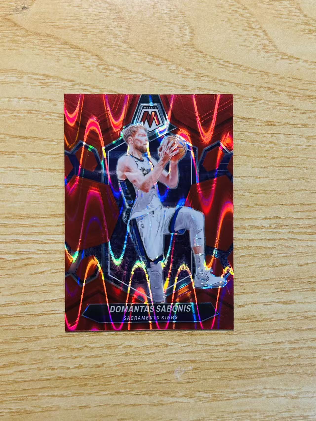 2023-24 Panini Mosaic Domantas Sabonis 嘿嘿代卖 马赛克 多曼塔斯 萨博尼斯 红变形虫折 299编 国王 收藏必备