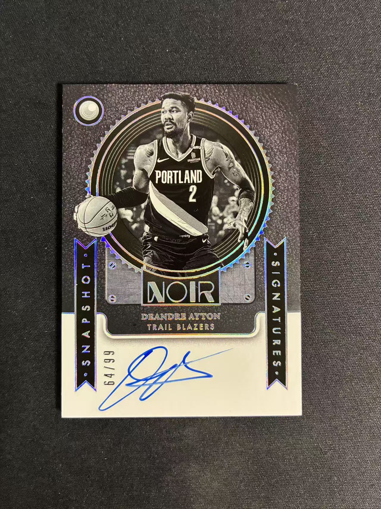 2024-25 Panini Noir Deandre Ayton 开拓者 德安德烈 艾顿 99编 Snapshot 快照签字 微瑕如图 卡品如图 paige
