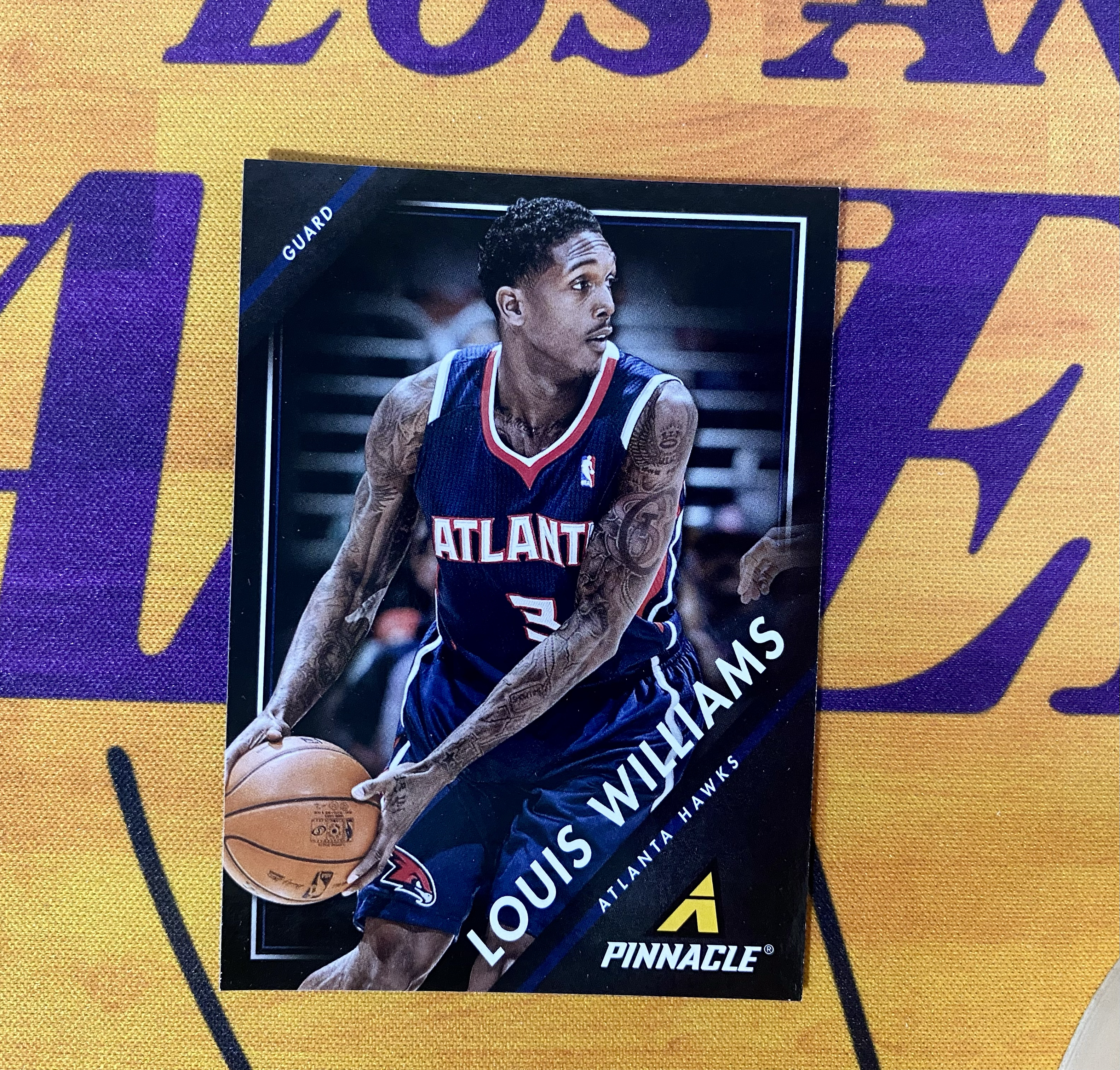 2023-24 Panini Pinnacle Lou Williams 路 威廉姆斯 路威 老鹰 巅峰 热门球员 凑套 专收必备 卡品如图 收藏佳品 有问题拍前私聊 拍后询问默认不处理