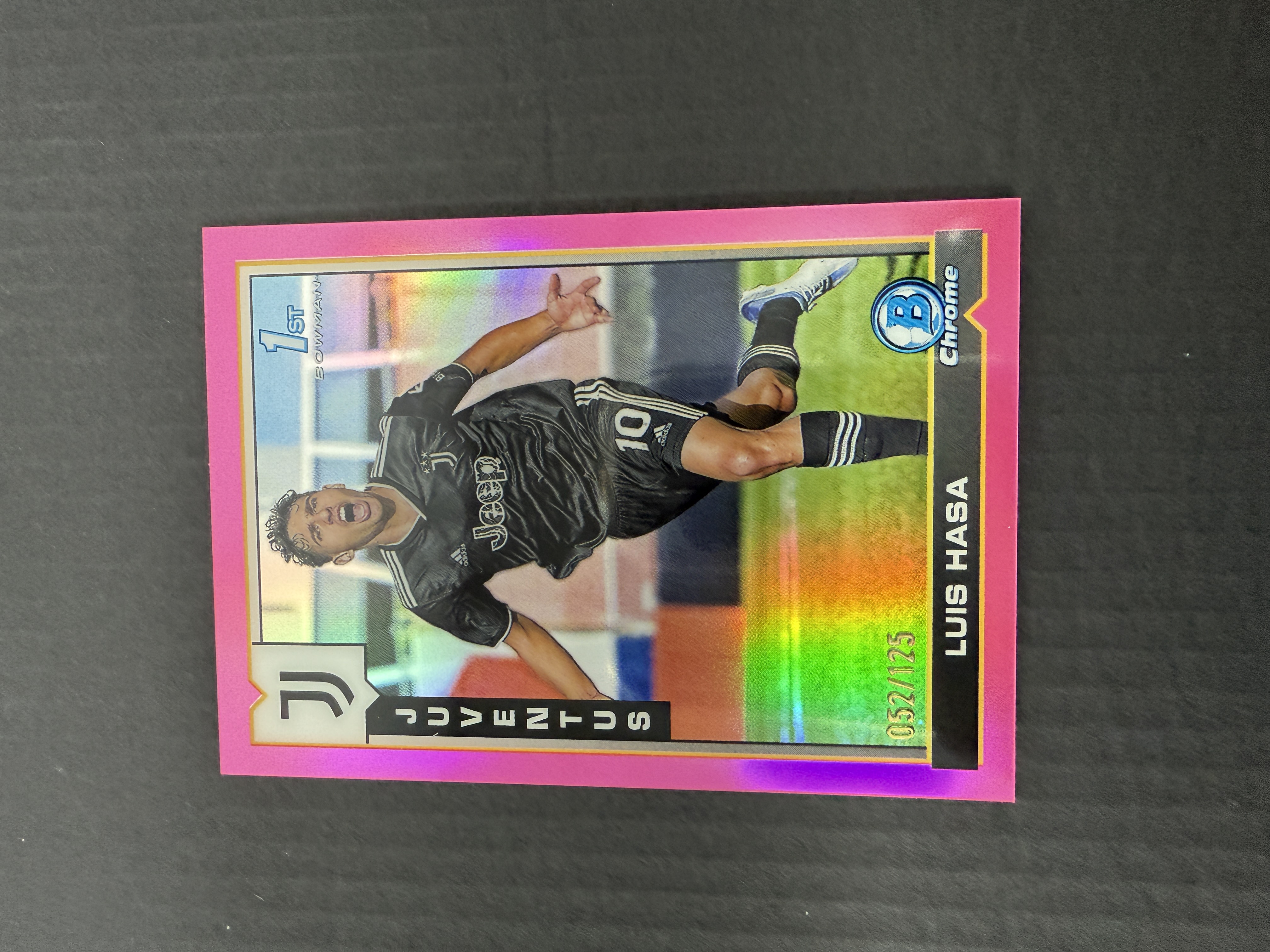 【GOAT山羊拍卖】D哥 2023-24赛季 topps chrome尤文图斯队盒系列 路易斯·哈萨 粉折 /125 尤文图斯 品相如图