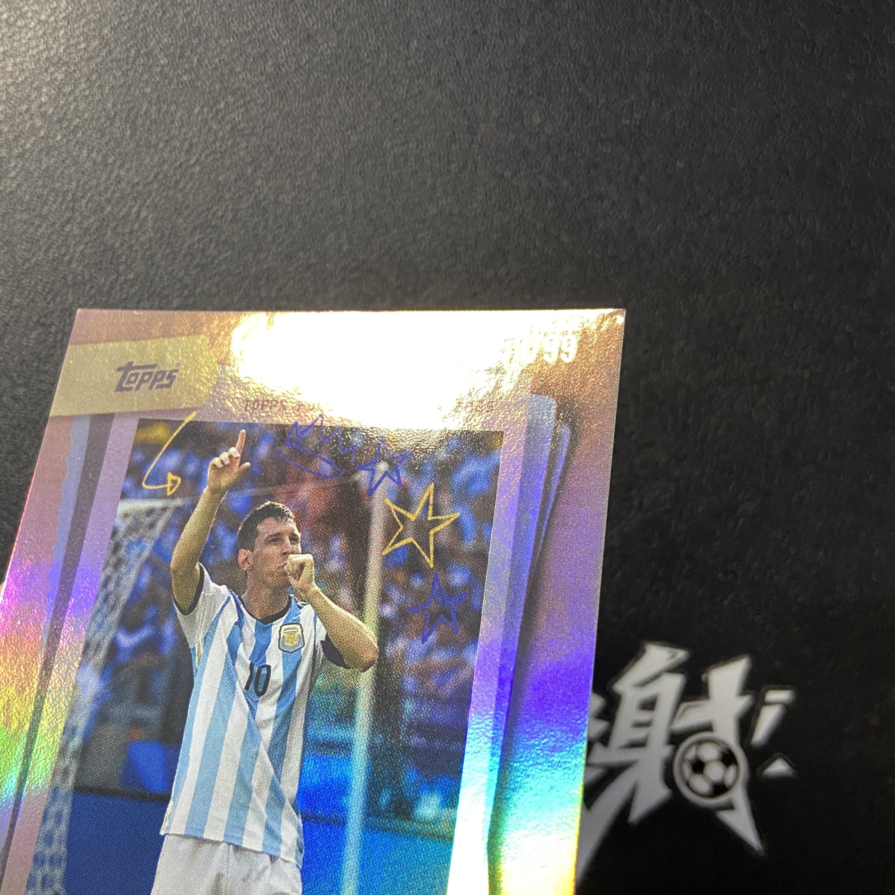 【拔脚代卖】2025 Topps 阿根廷队盒 Lionel Messi 巴萨 巴黎 迈阿密国际 阿根廷 利昂内尔 梅西 GOAT 折射 特卡收藏必备 瑕疵如图|拔脚白头H44