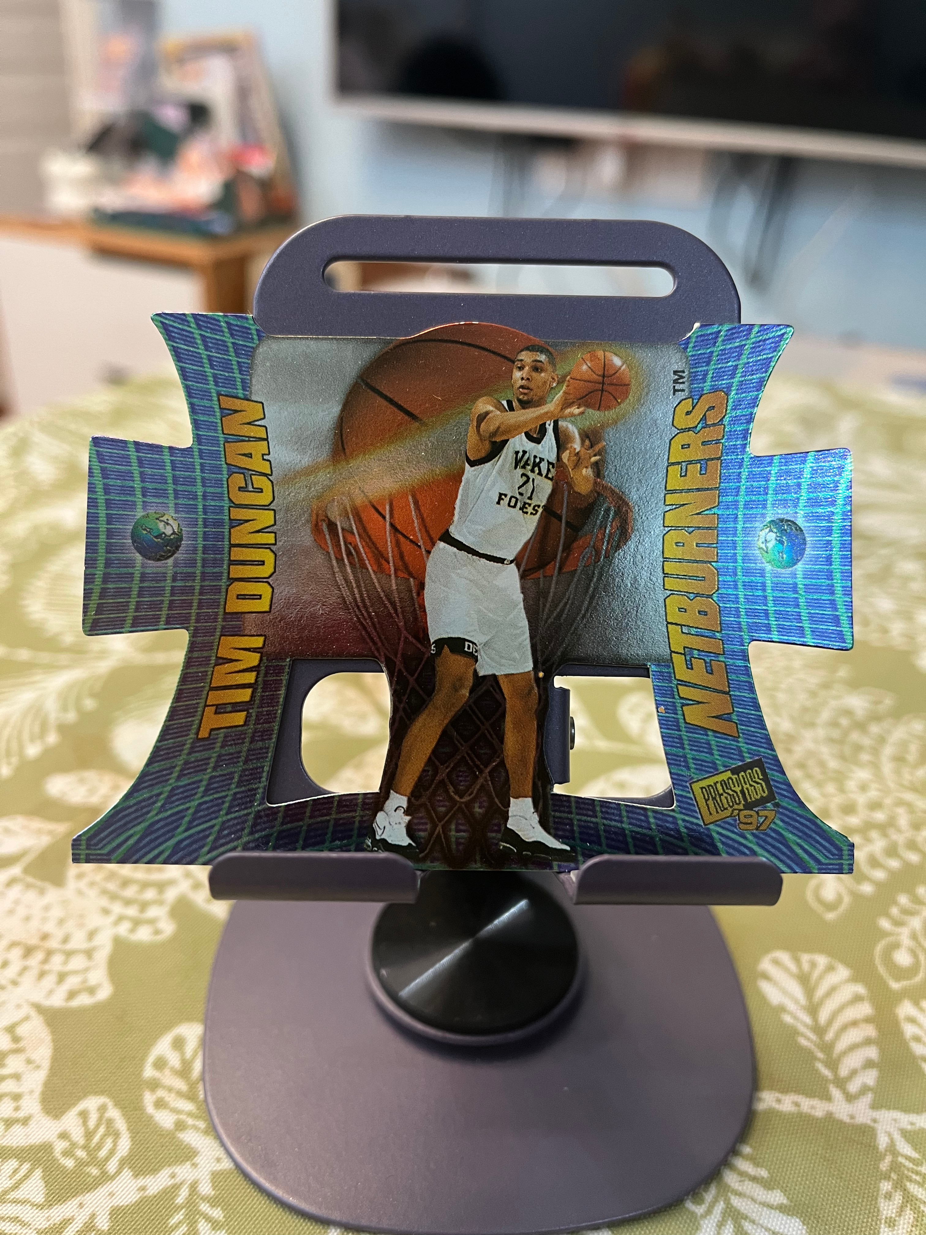 1997 Press Pass 老卡 老特 Tim Duncan 蒂姆 邓肯 石佛 马刺【折射 异形切割 新秀年 NETBURNERS】【边角瑕疵如图 介意勿拍】#1004