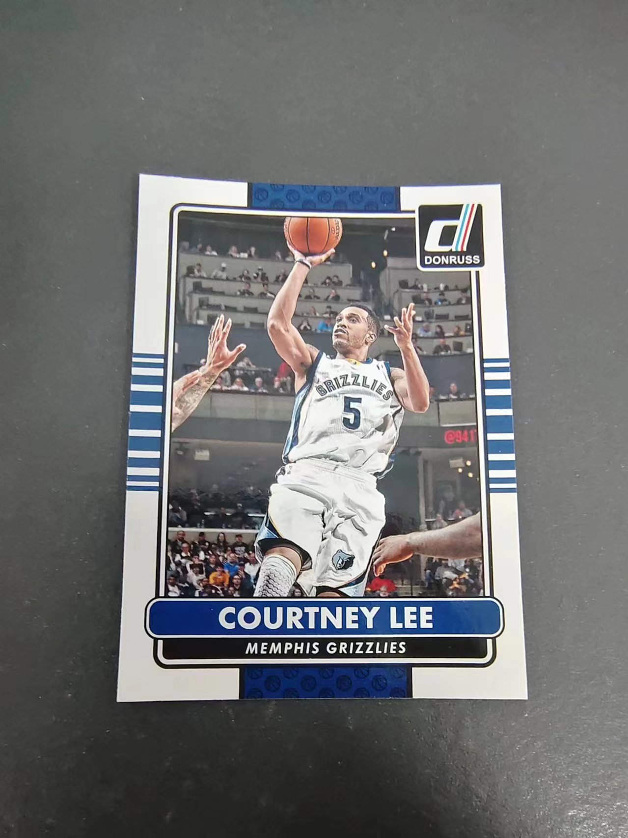 【汽水拍賣】2014-15 panini donruss courtney lee 杜蕾斯 灰熊 考特尼李 邊角瑕疵 #75