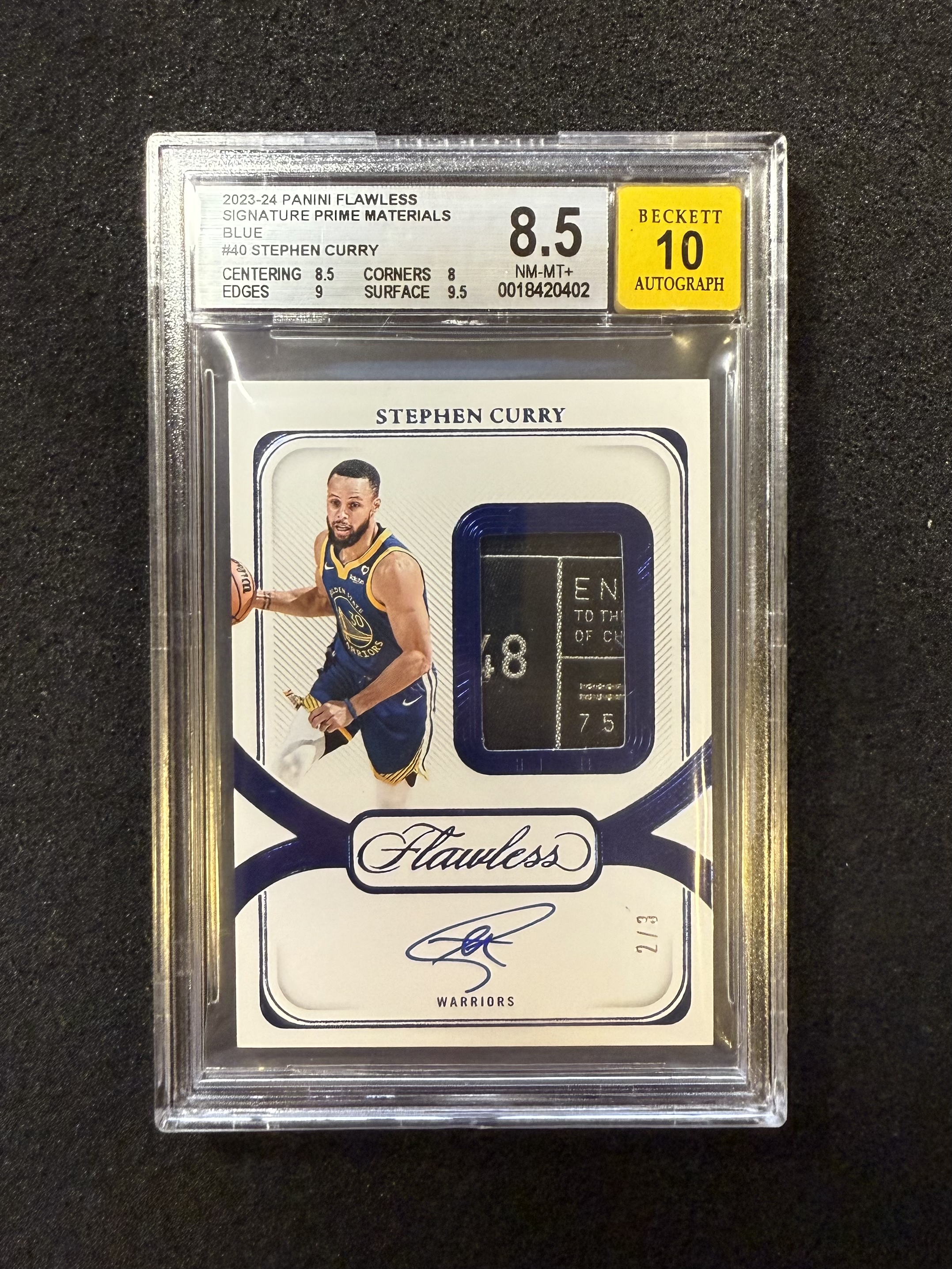 2023-24 Panini Flawless Curry 手提 勇士 库里 Signature Prime Materials Blue Tag签字卡签 TA2/3编蓝版 BGS8.5/10 老夫子