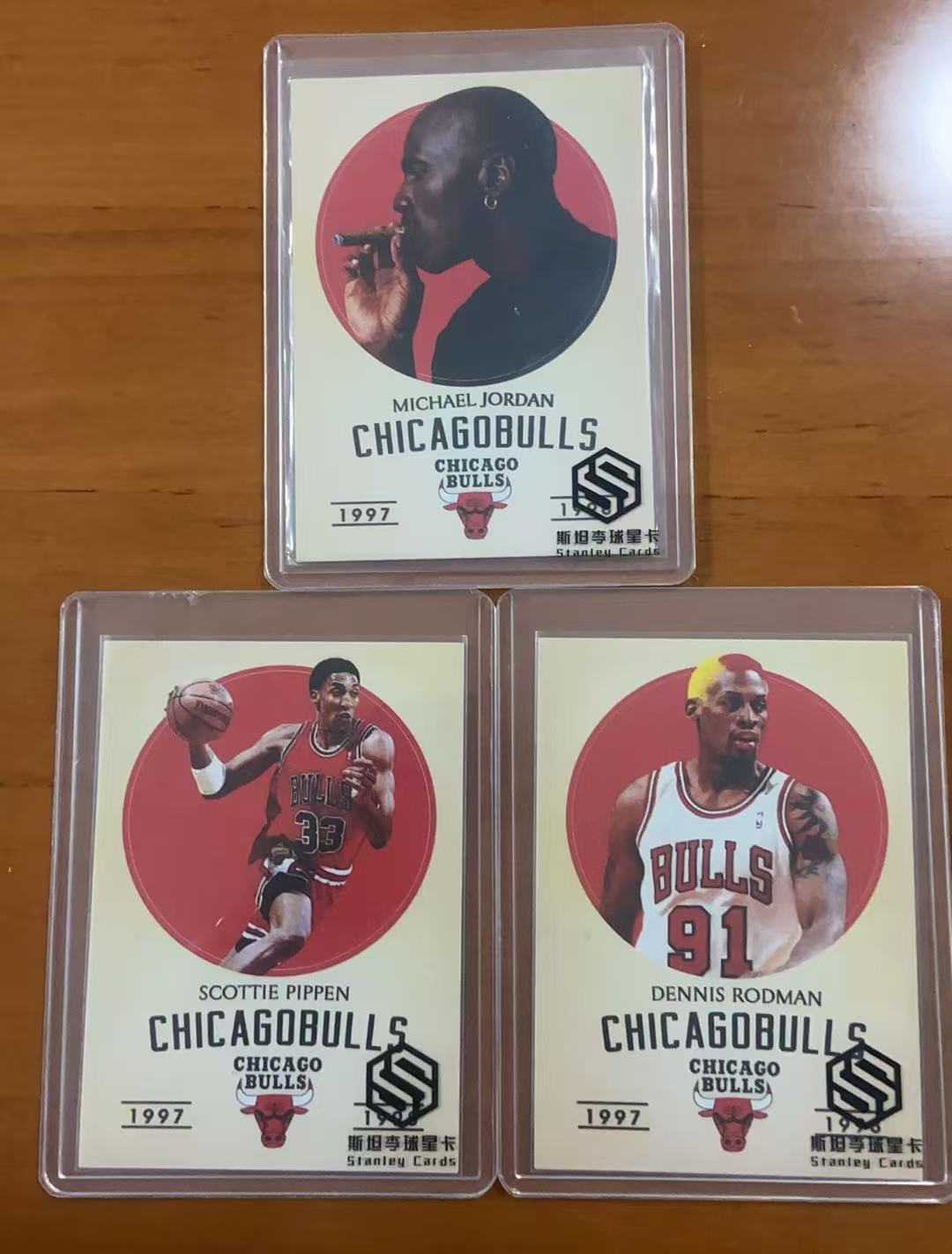 1997-98 Fleer Chicago Bulls Michael Jordan 迈克尔 乔丹 丹尼斯 罗德曼 斯科蒂 皮蓬 公牛王朝 史诗级组合 黄金搭档 一图打包 硬通货 卡品精美 凑套必备