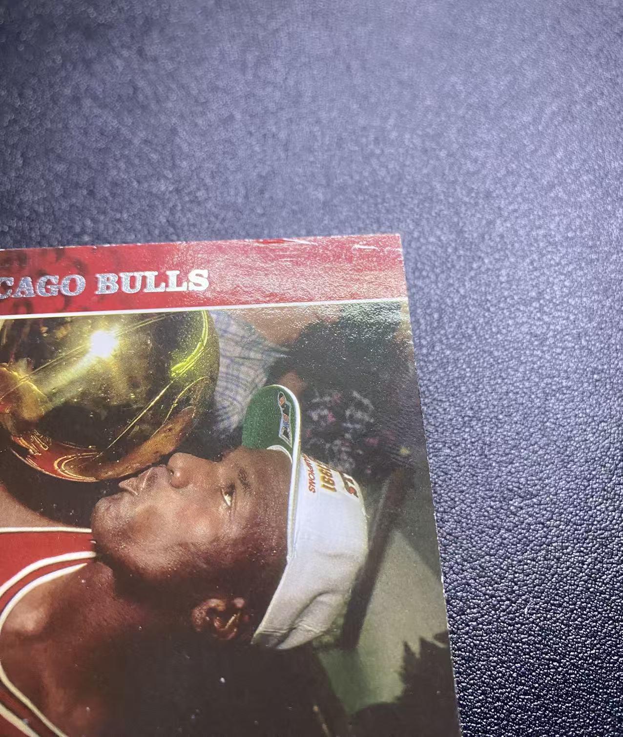 2009 Upper Deck 20th Anniversary Chicago Bulls 公牛 名宿 飞人 迈克尔 乔丹 总冠军 捧杯 特卡 瑕疵卡品如图 值得收藏 dm