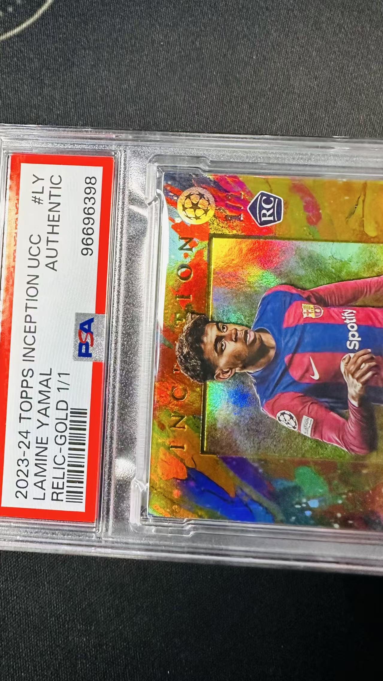 2023-24 Topps Inception Lamine Yamal RC 拉明 亚马尔 1/1遍 一编 金折 盗梦空间 正新秀 PATCH 球衣TAG暴力切割物料 巴萨 巴塞罗那 西班牙双冠王 球王梅西接班人 细节如图 洛北拍卖 拿骚