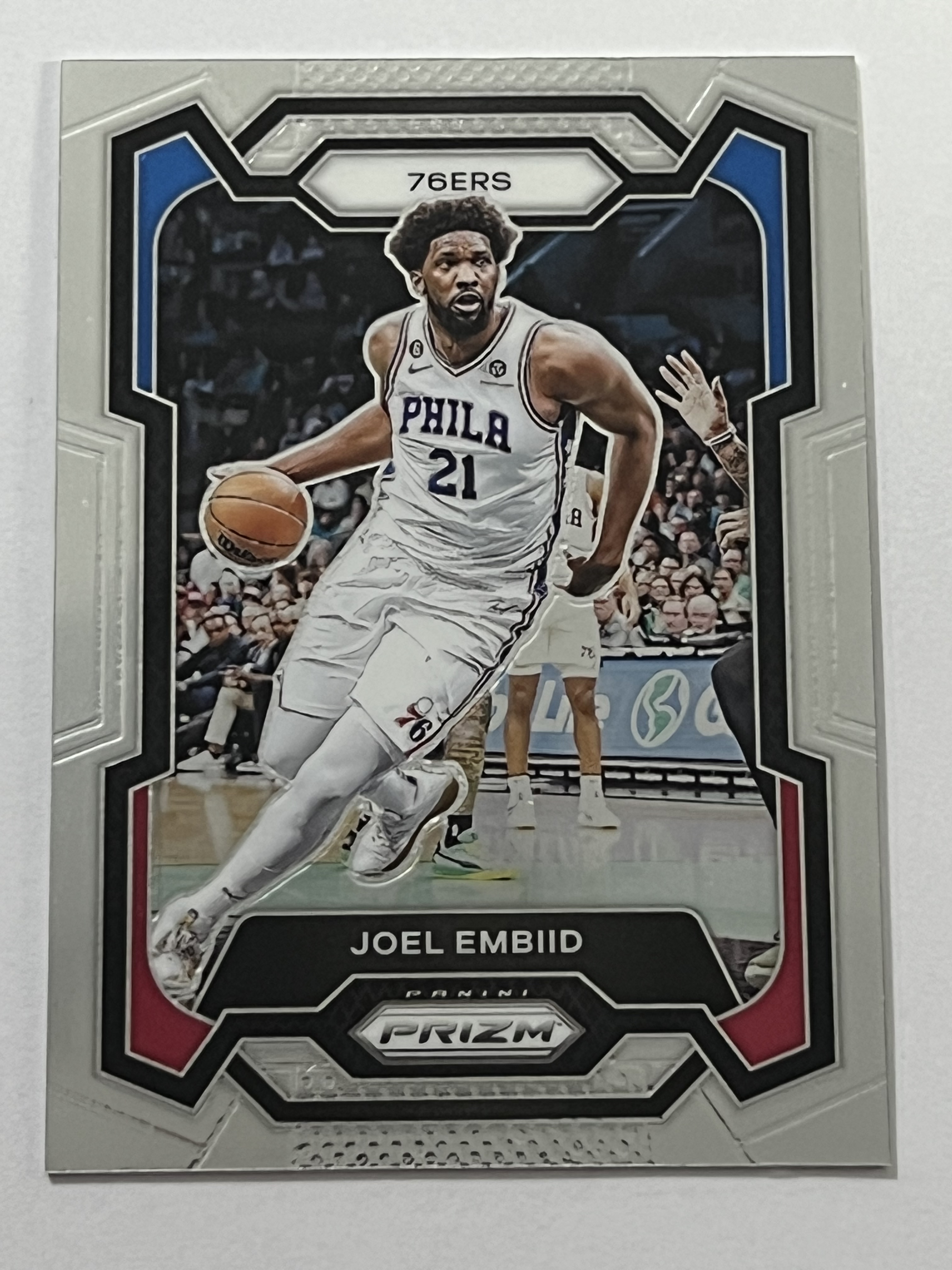 2023-24 Panini Prizm Joel Embiid 乔尔 恩比德 大帝 76人队 《 热门球星 收藏必备 》 凑套必备 实卡精美 #73