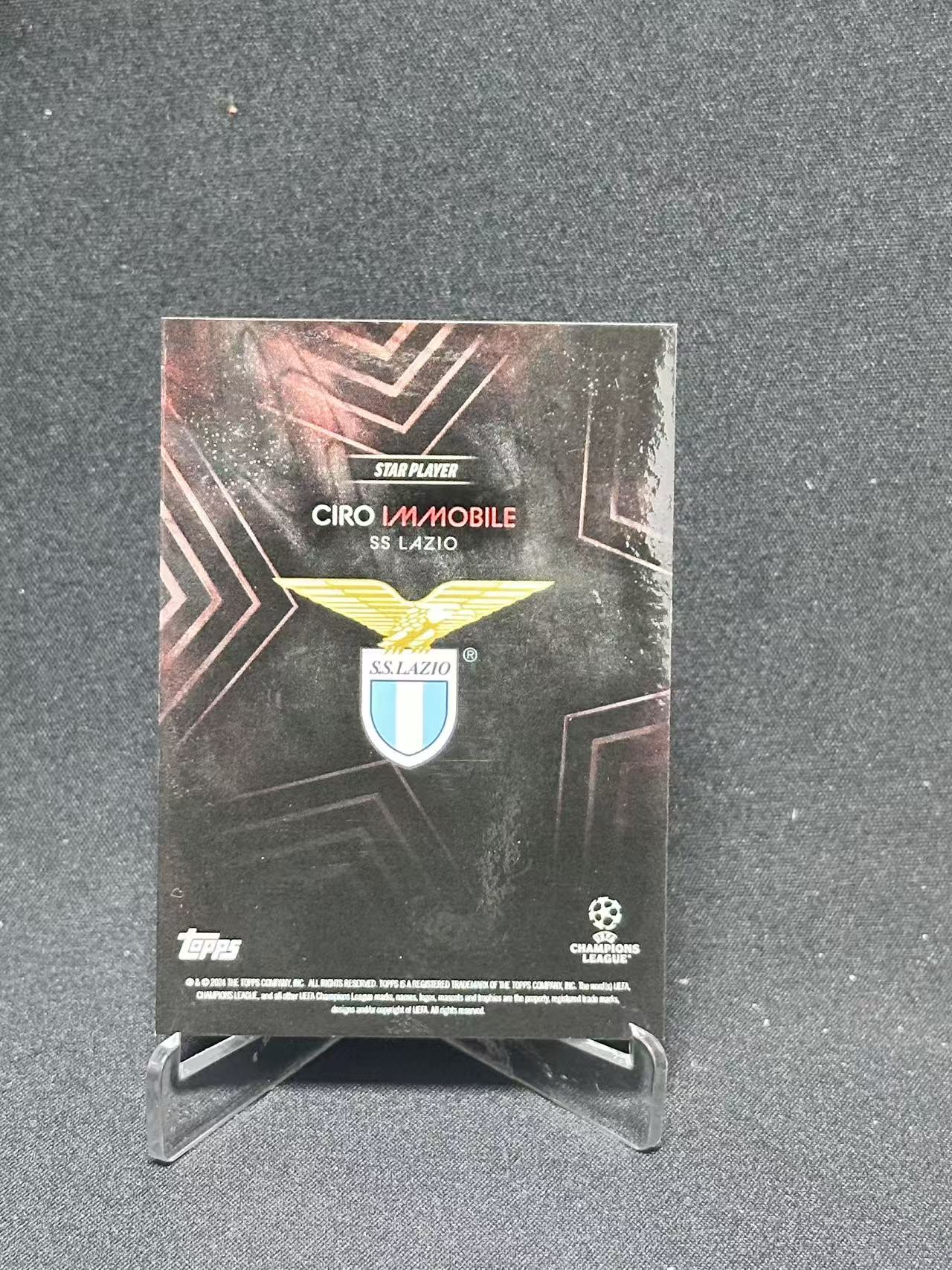 2024 Topps UEFA Champions League Ciro Immobile 【哆哆卡社】奇罗·因莫比莱 10/10尾编 红折 欧冠 卡侧泛黄瑕疵 收藏必入 卡品如图