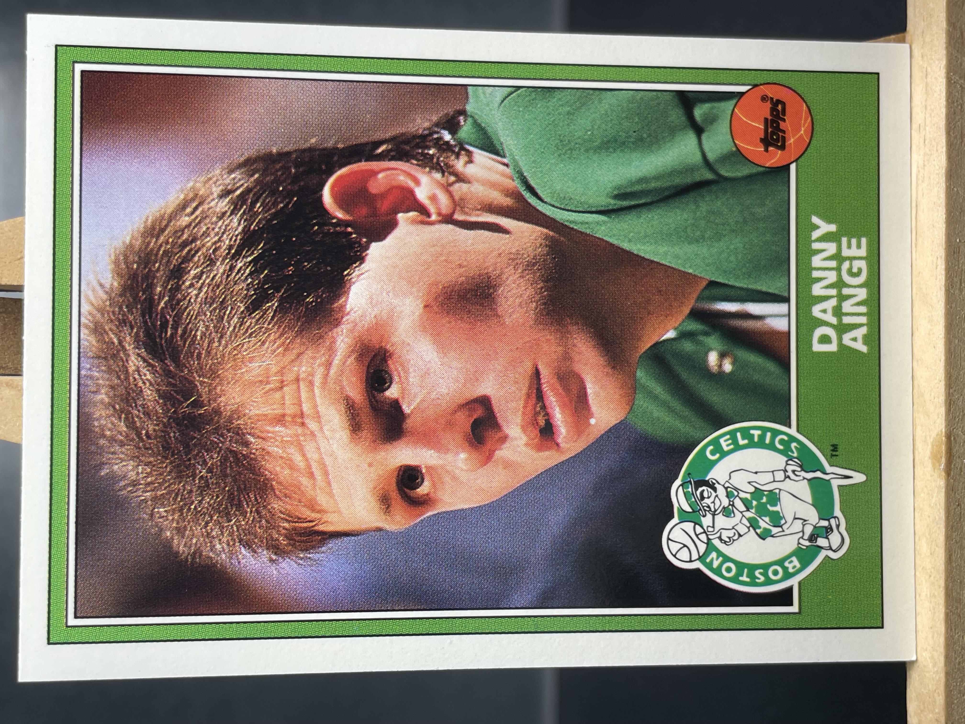 (C2) 1993 Topps 丹尼 安吉 凯尔特人 近期大热球星 收藏必备 卡面老化 边角暇 ! ! !