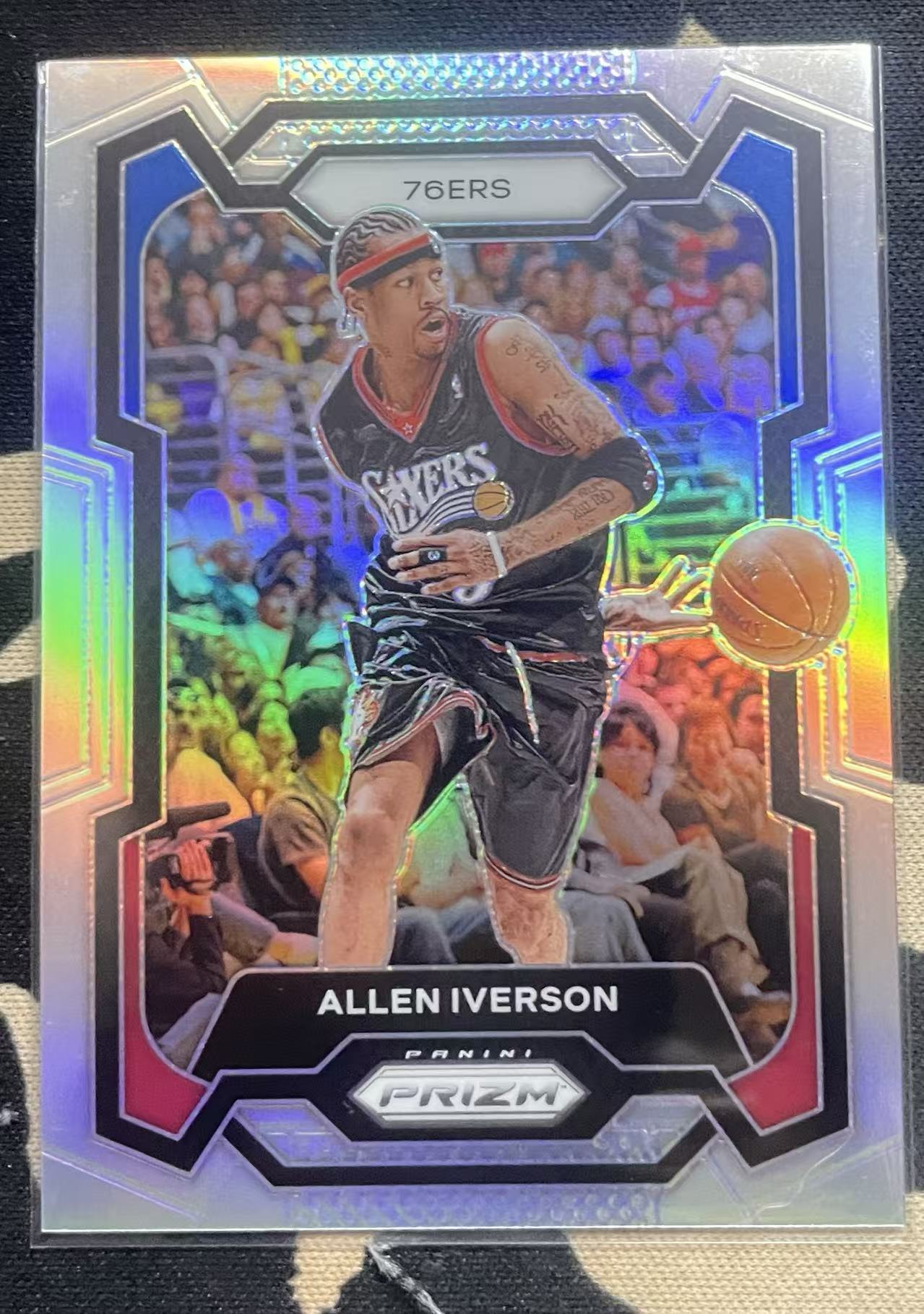 2023-24 Panini Prizm Allen Iverson 阿伦·艾弗森 76人 答案 ai 银折 折射 pz 不保卡品 值得投资(猴子卡社)